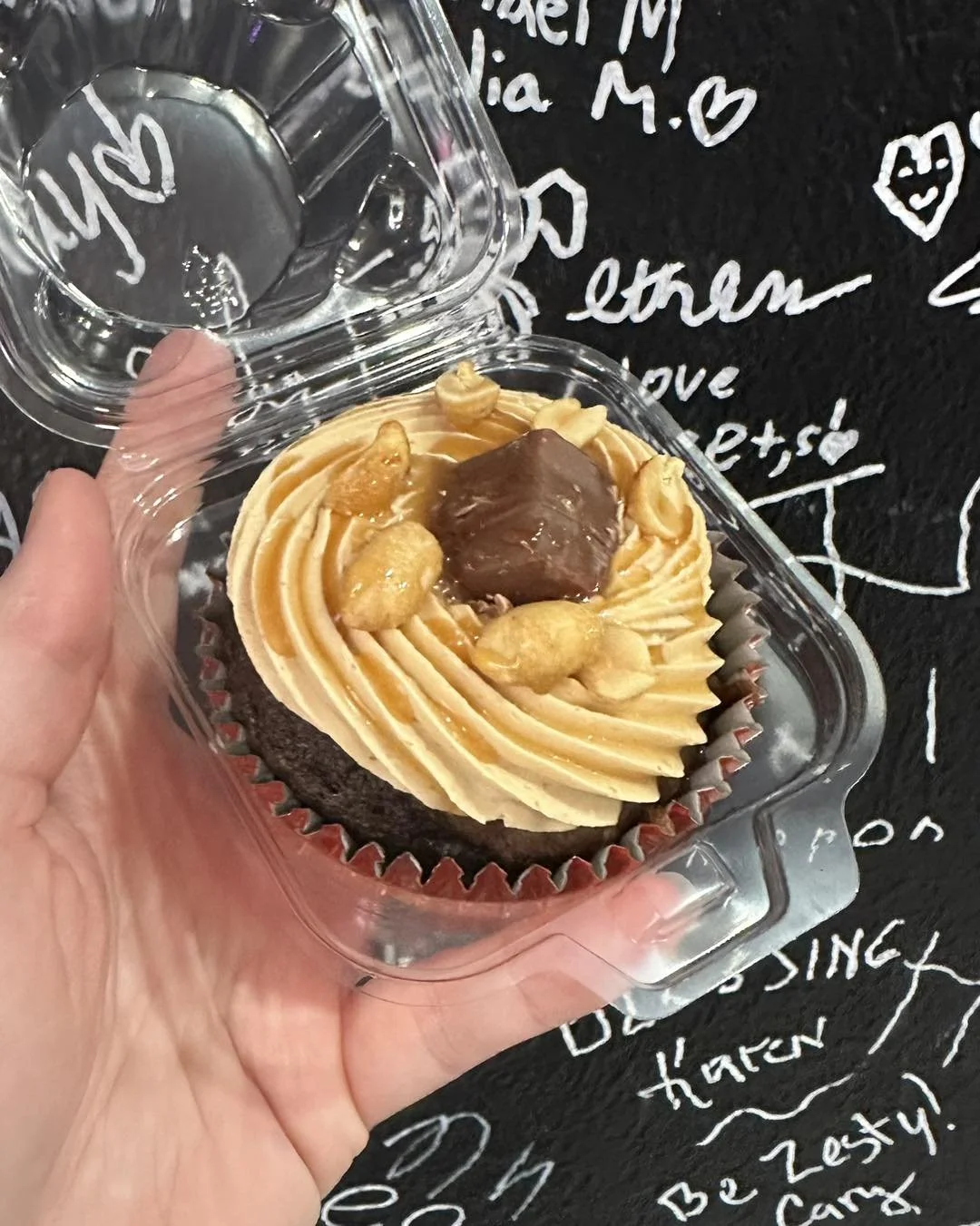 Snickers Cupcake.jpg