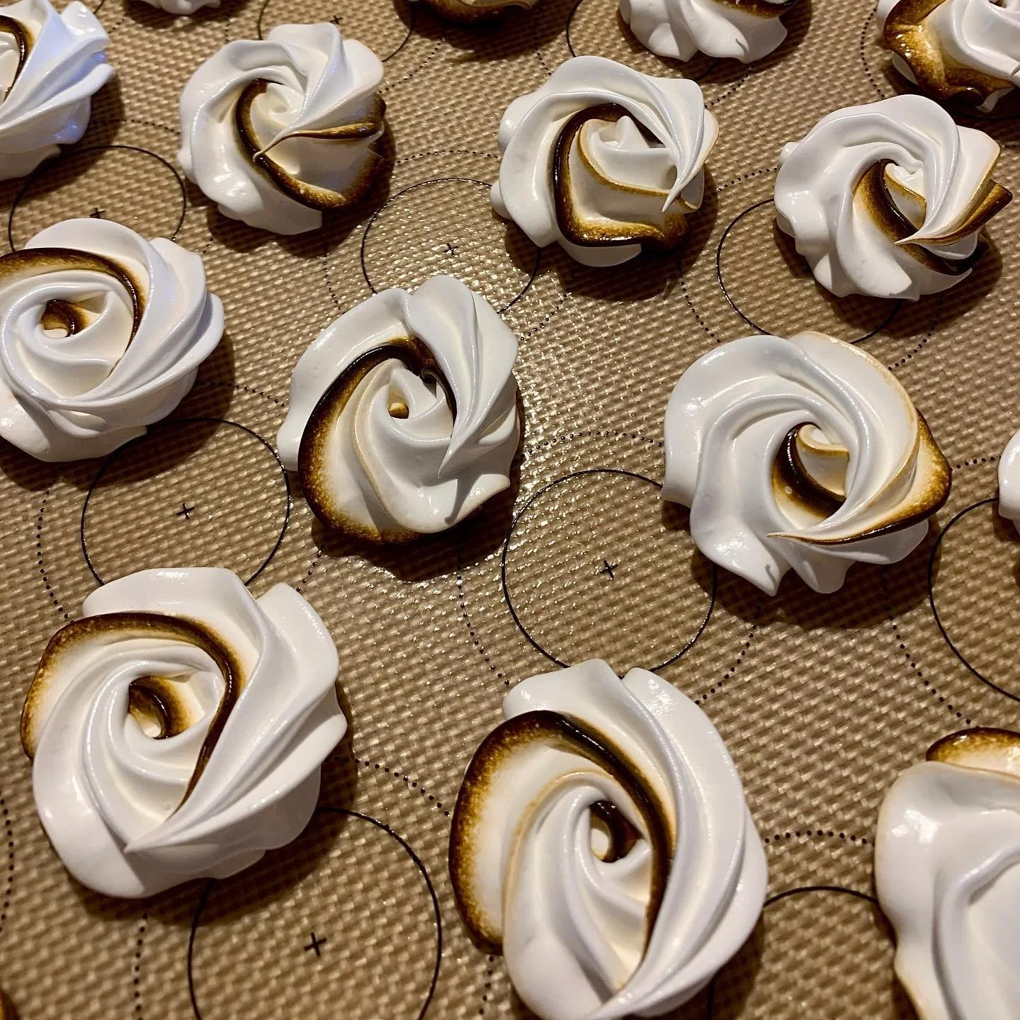 Marshmallow Meringues.jpg