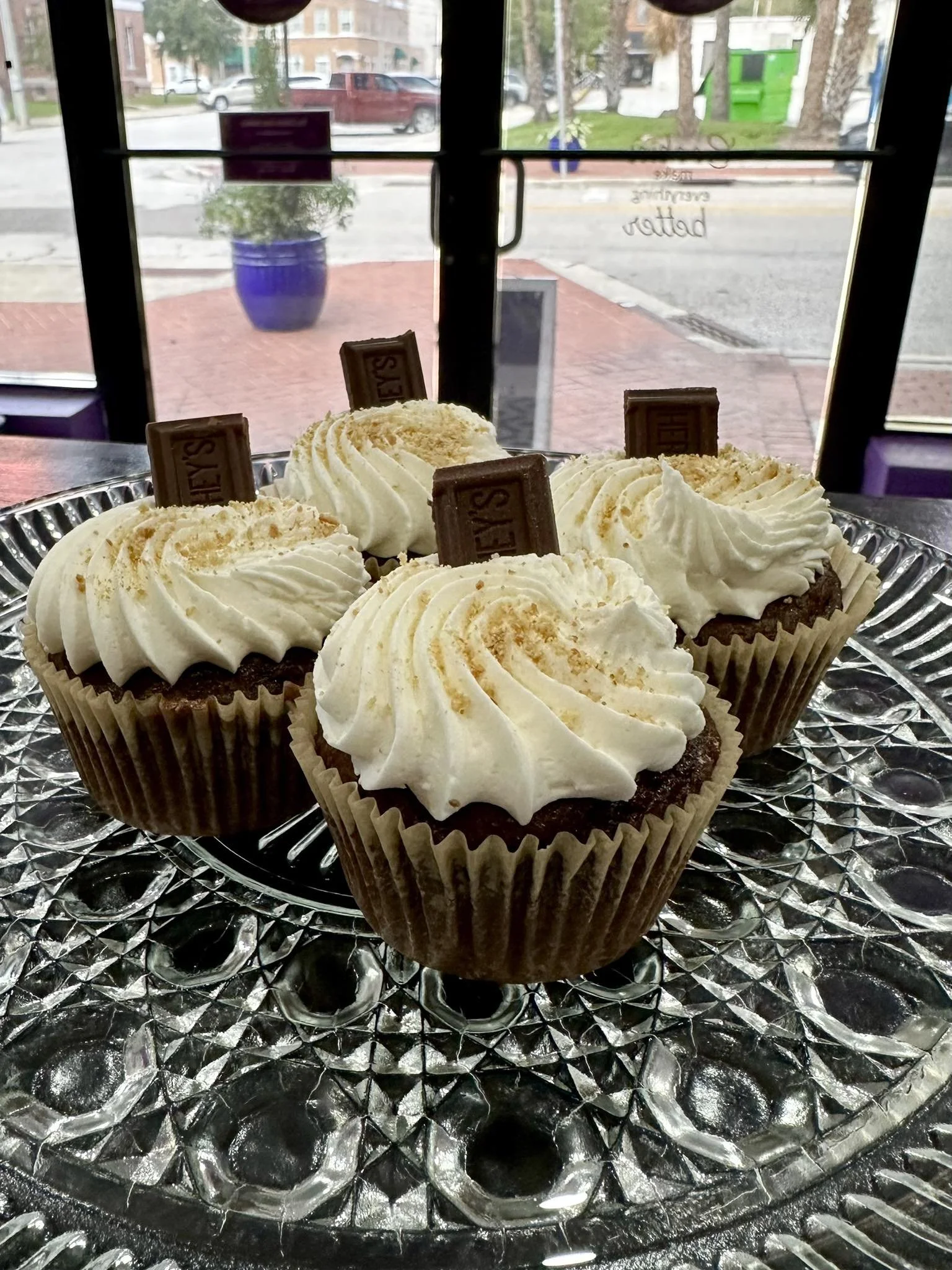Smores cupcakes.jpg