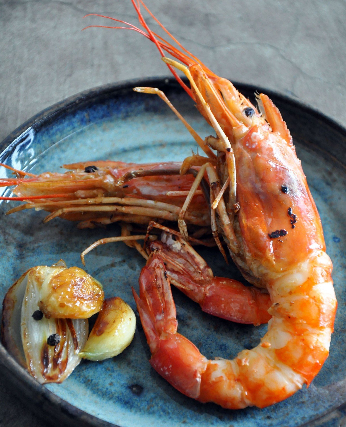 Robust sweetness. Vibrant red color. Rich texture. Argentine red shrimp add drama to the plate without breaking the bank. These shrimp are frozen at sea and not treated with chemicals, allowing their natural flavor to shine through.⁠
⁠
Talk to your r