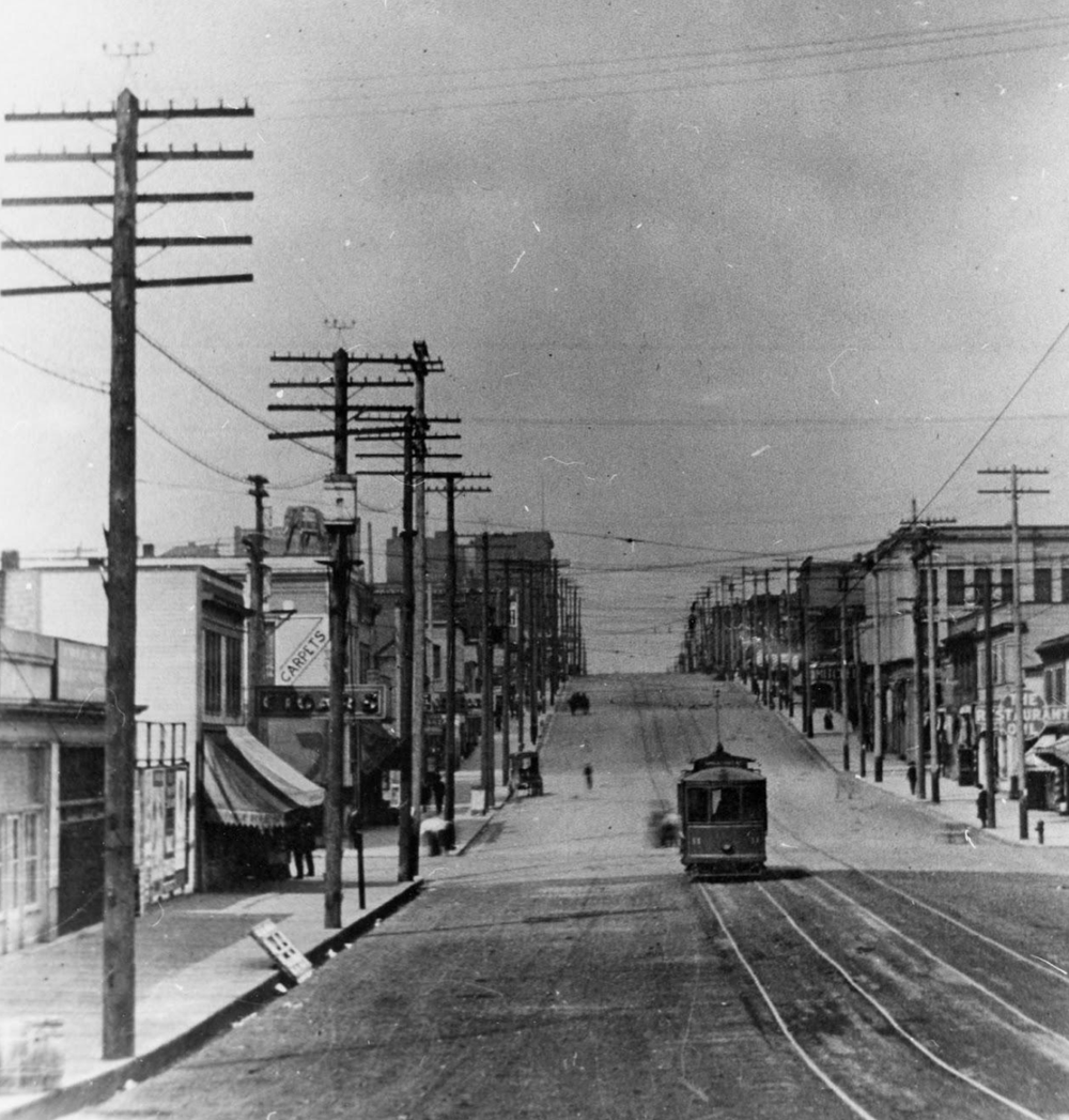  Streetcar running on Hewitt Avenue, just west of Broadway, circa 1910.  Photo from the Pacific Northwest Railroad Archive, made available by Mike Bergman.  Bergman authored  Seattle’s Streetcar Era: An Illustrated History, 19884-1941 , published by 