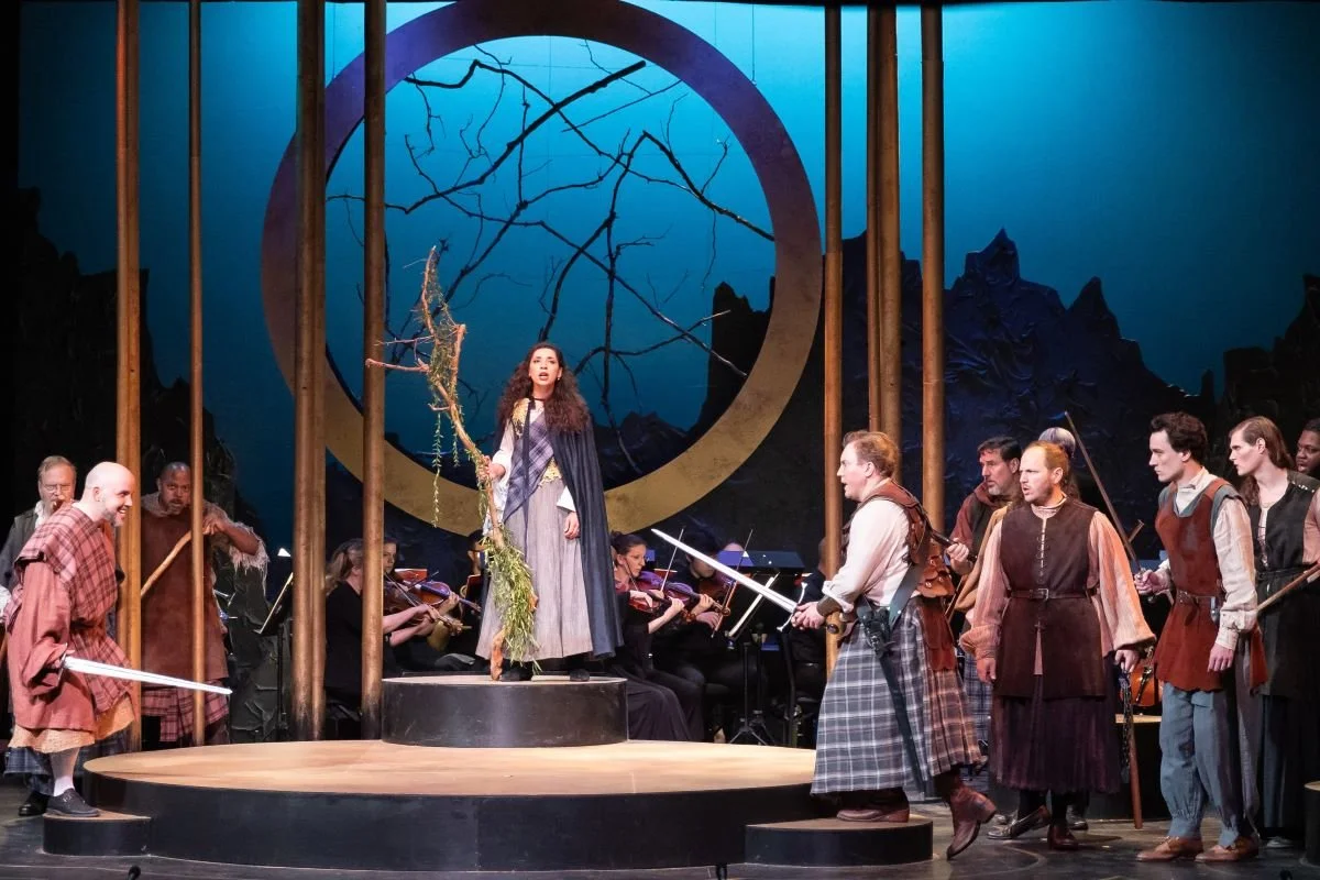 LADONNA-PERFORMANCE-149 2.jpg