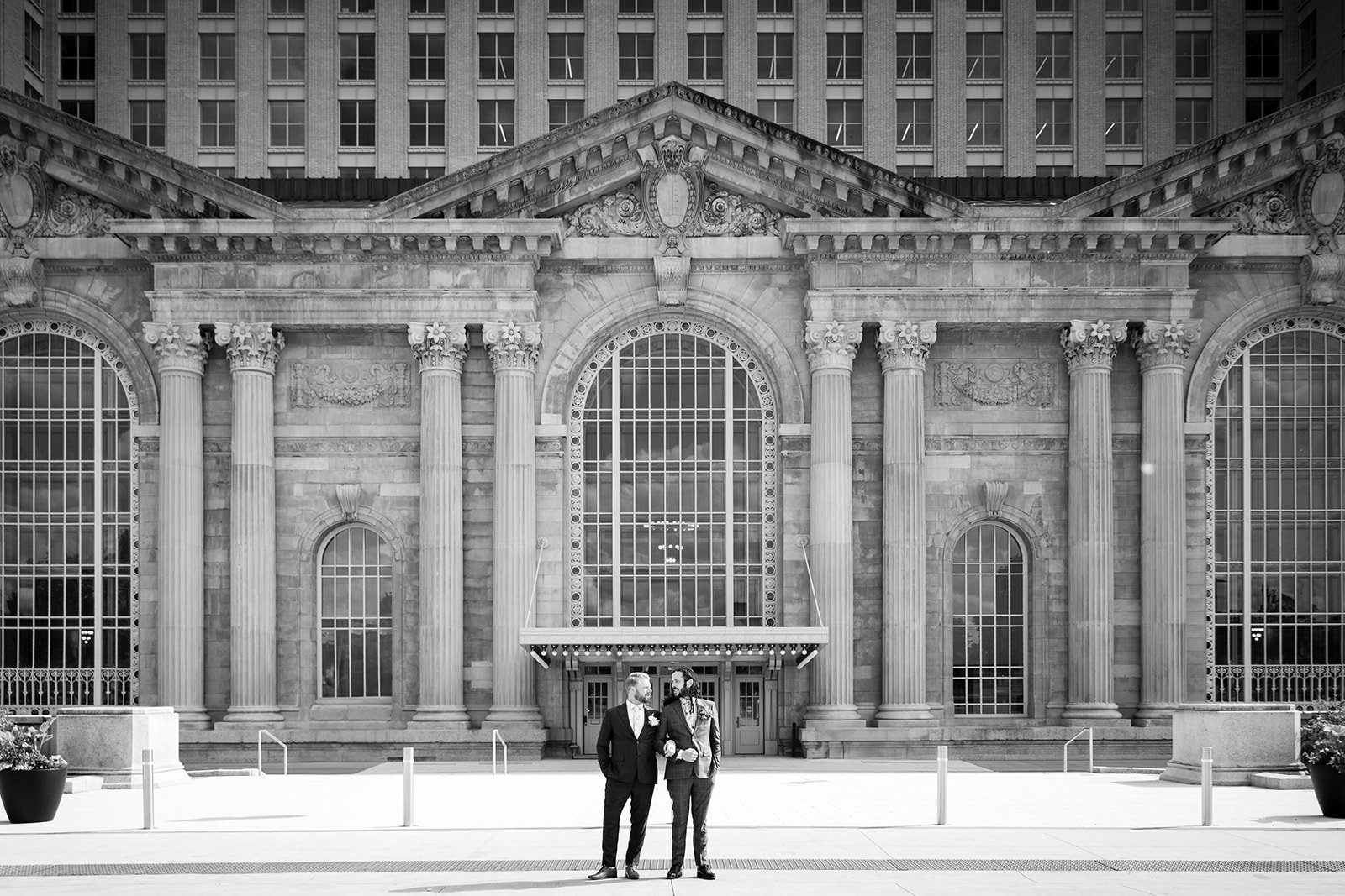 LBGTQ Wedding Planner in Detroit Metro Area. Photo of couple on wedding day.