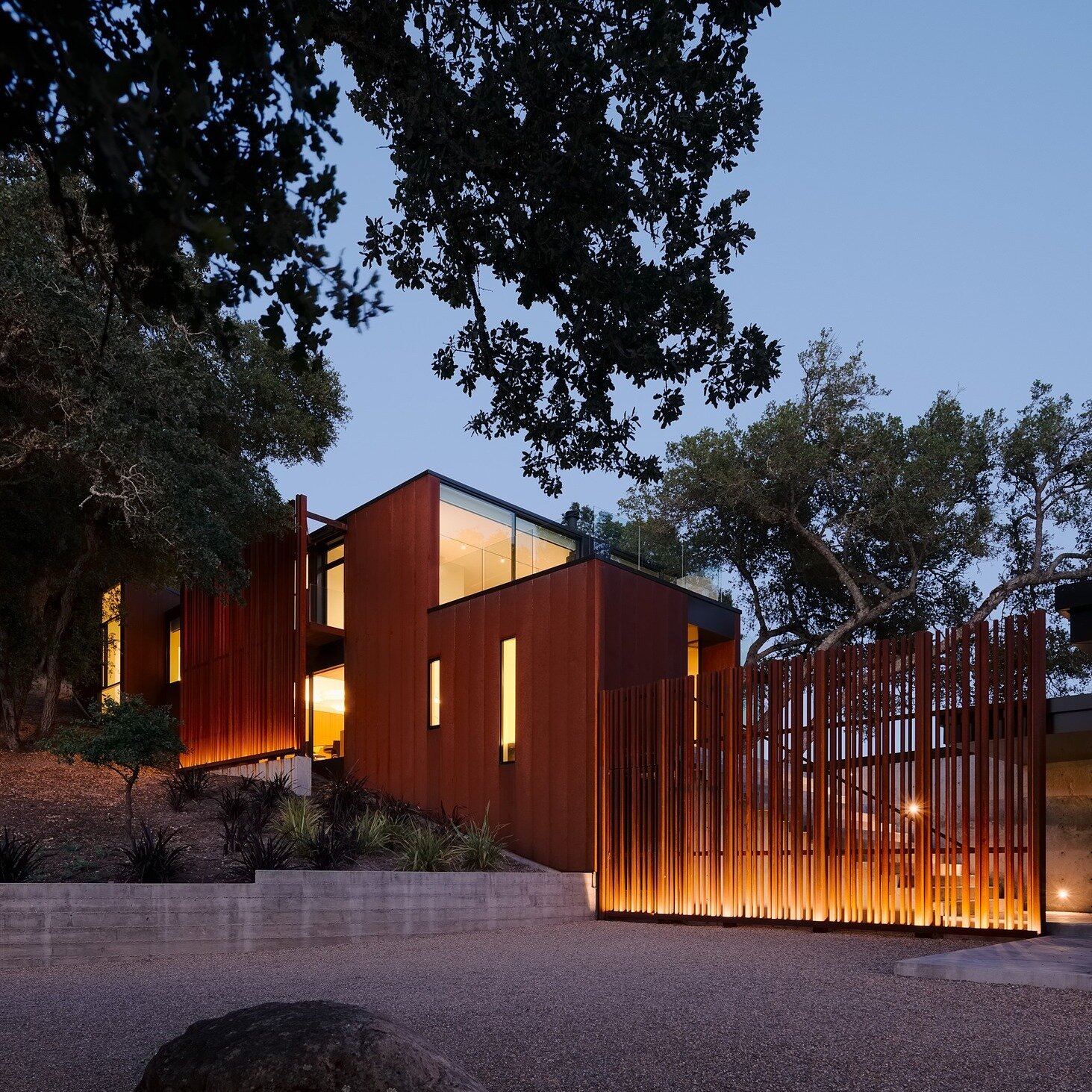 Project: Sonoma Residence 
Architect: @lundbergdesign 
Photography: @joefletcherphoto 
.
.
.
#bankslandllightingdesign #bankslandllighting #bankslandl #BLLD #lightdesigner #lightingsolutions #lightingeffects #lighting #lightaesthetic #lightingideas #