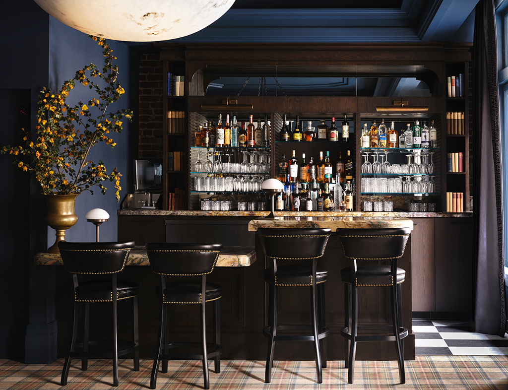 BLLD_Web_Wayfare Tavern (3).png