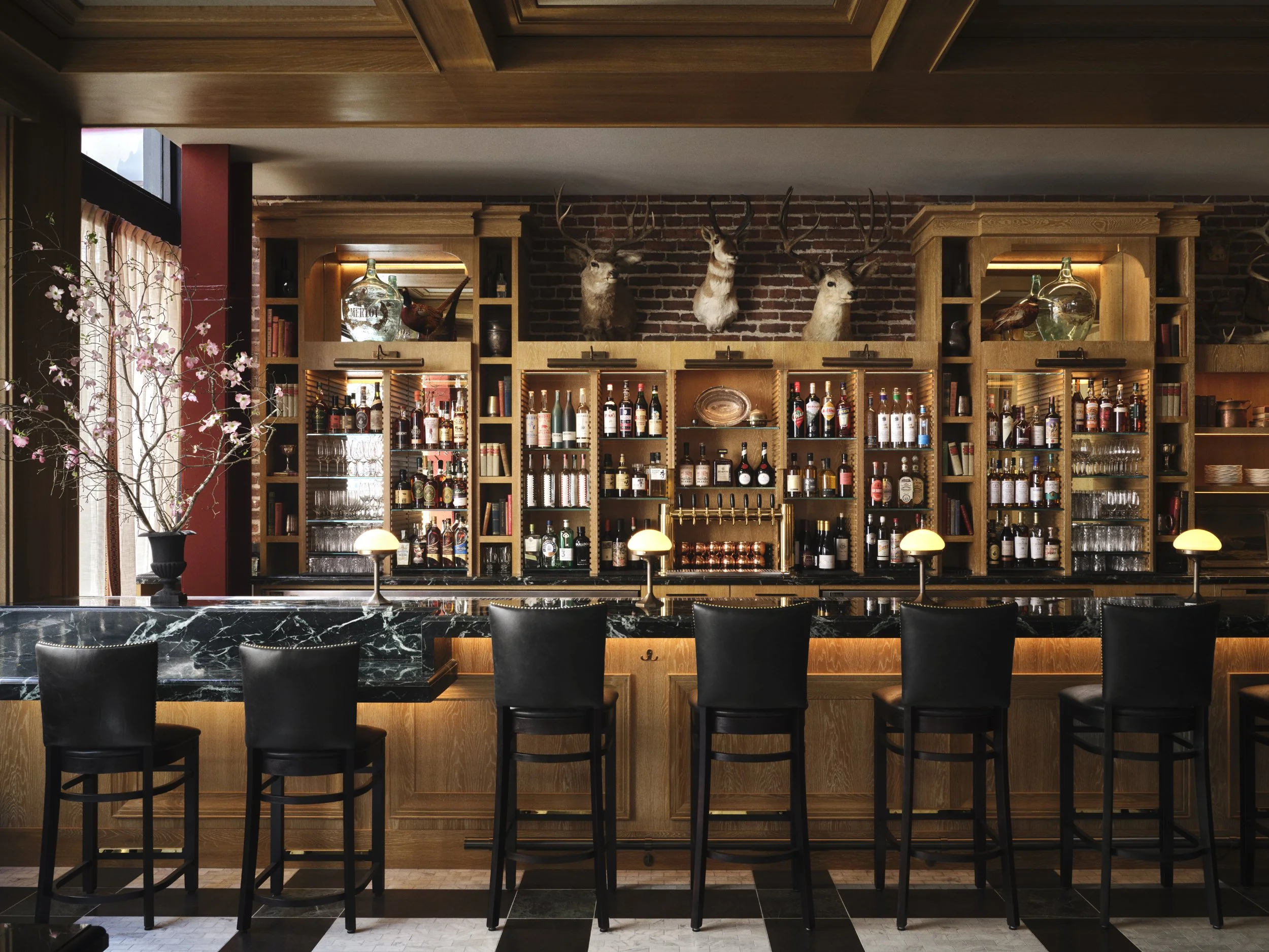 BLLD_Web_Wayfare Tavern (15).jpg