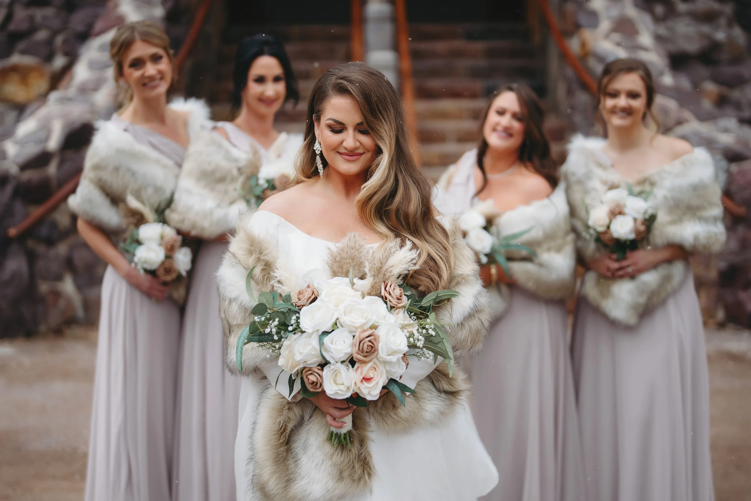 A Snowy Winter Wedding at Swan Barn Door: A Wisconsin Dells Dream