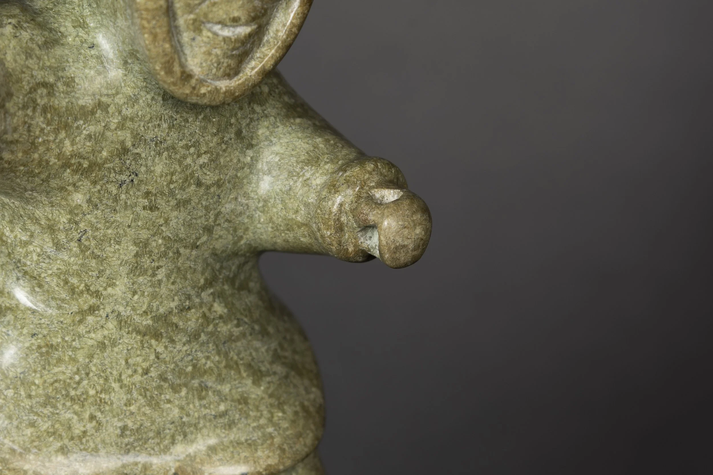 Standing Hunter - hand detail