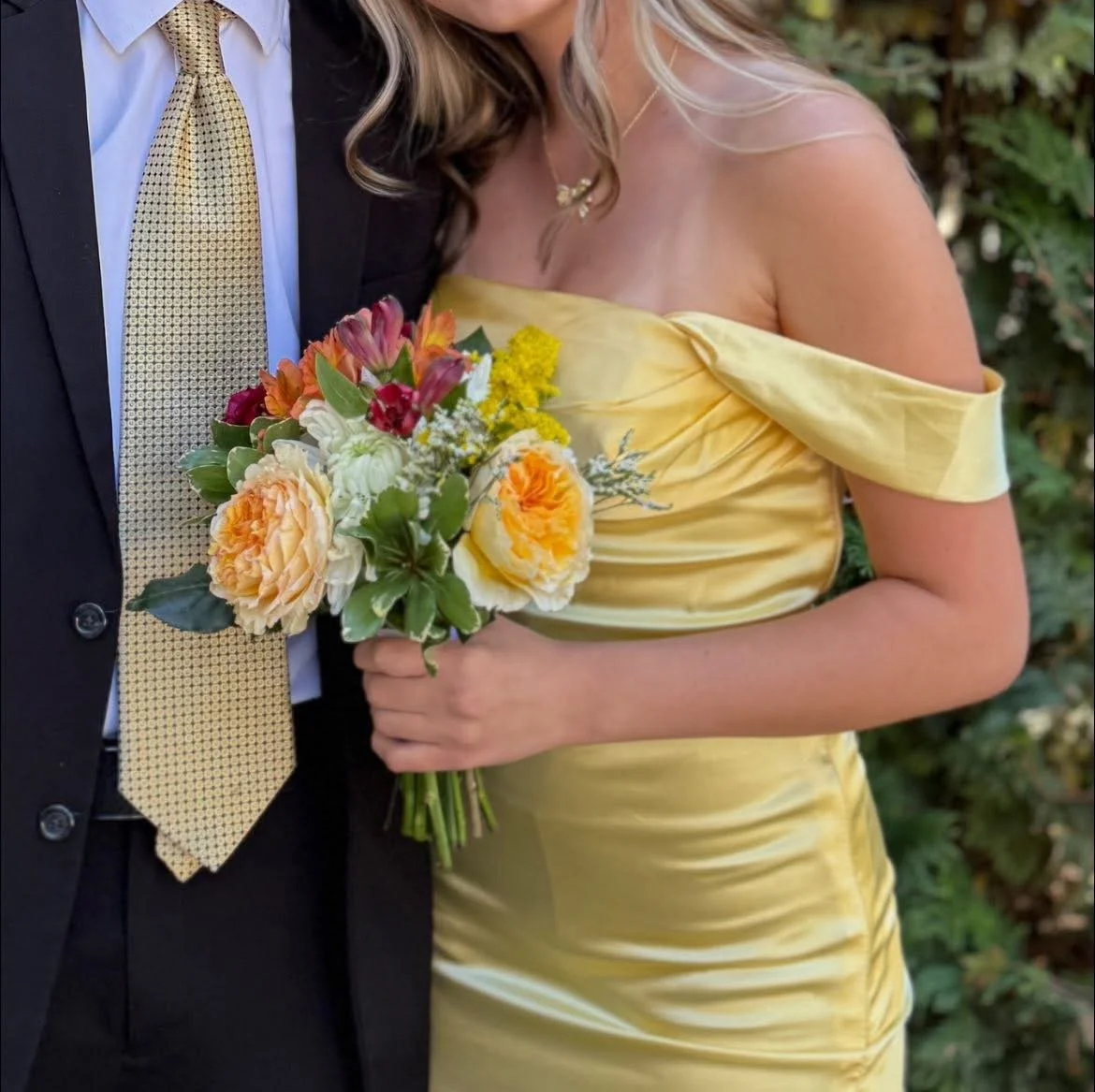 hand held bouquet and matching boutoniere