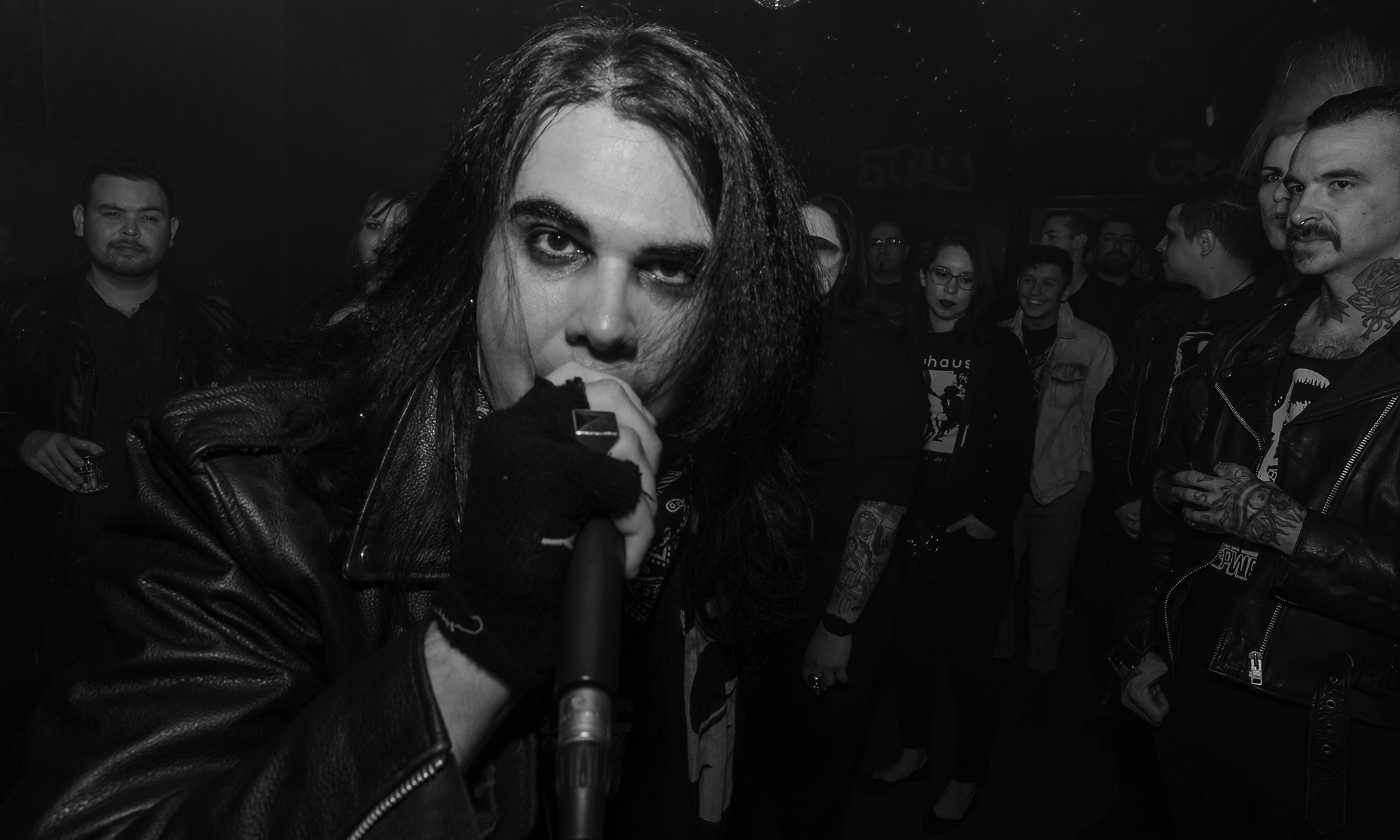 1W8A4073bw.png