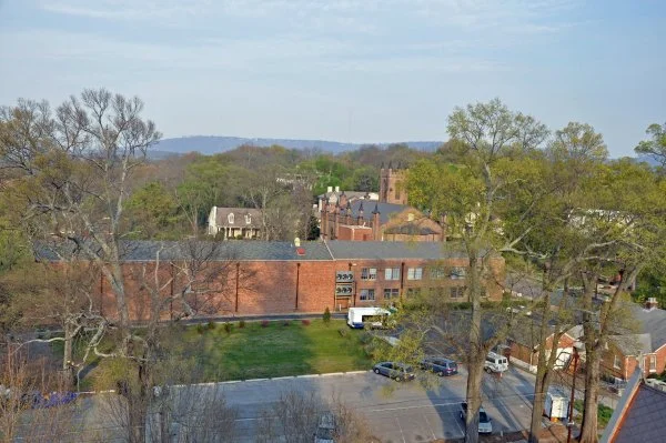 307_gates_avenue_se-t10-d110530-cd0001-s0004.jpg