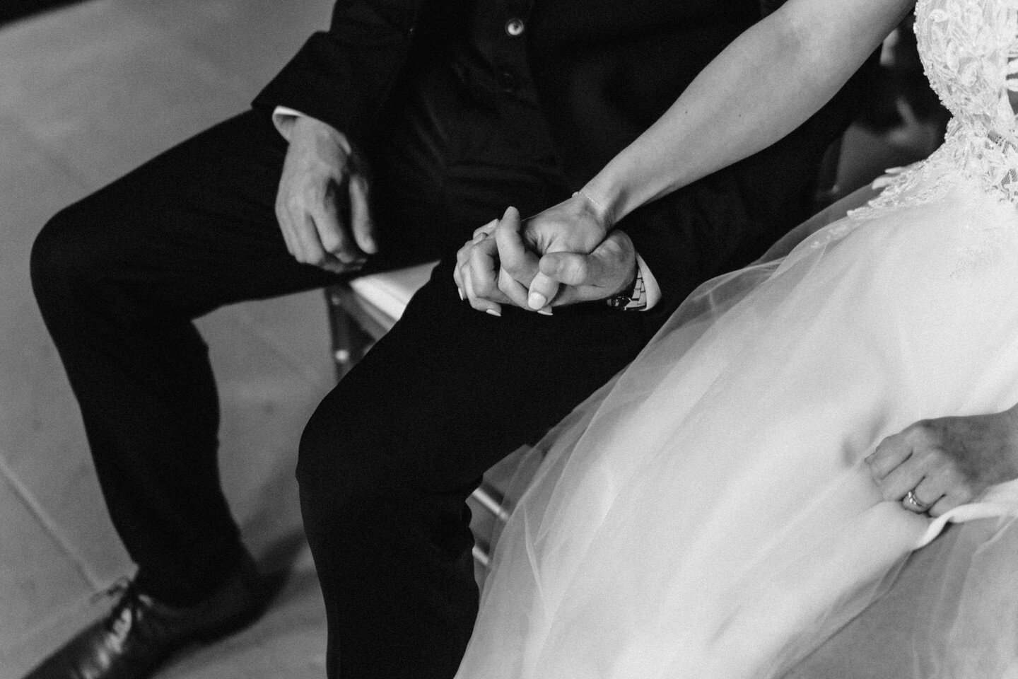 #hochzeitsfotografie #wedding2023 #wedding2024 #wirhaltenzusammen #brautpaarshooting #photoandvideo #unendlicheliebe #duundich #saarland_pics #liebe #diesch&ouml;nstebraut #brautkleider #brautstrau&szlig; #brautfrisuren #wirf&uuml;reuch #photography 