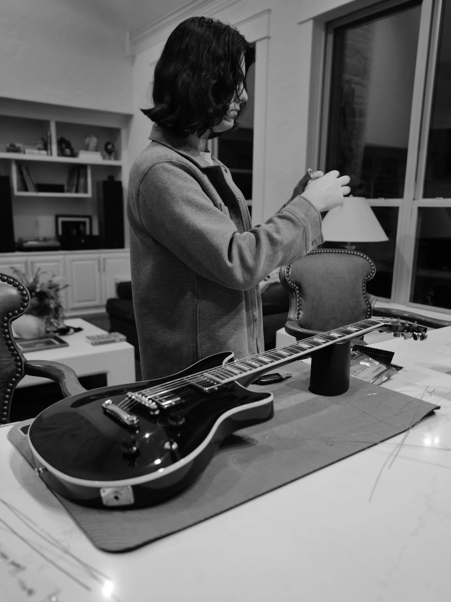 Getting ready for tomorrow 🎸 

#leica #leicamonochrome