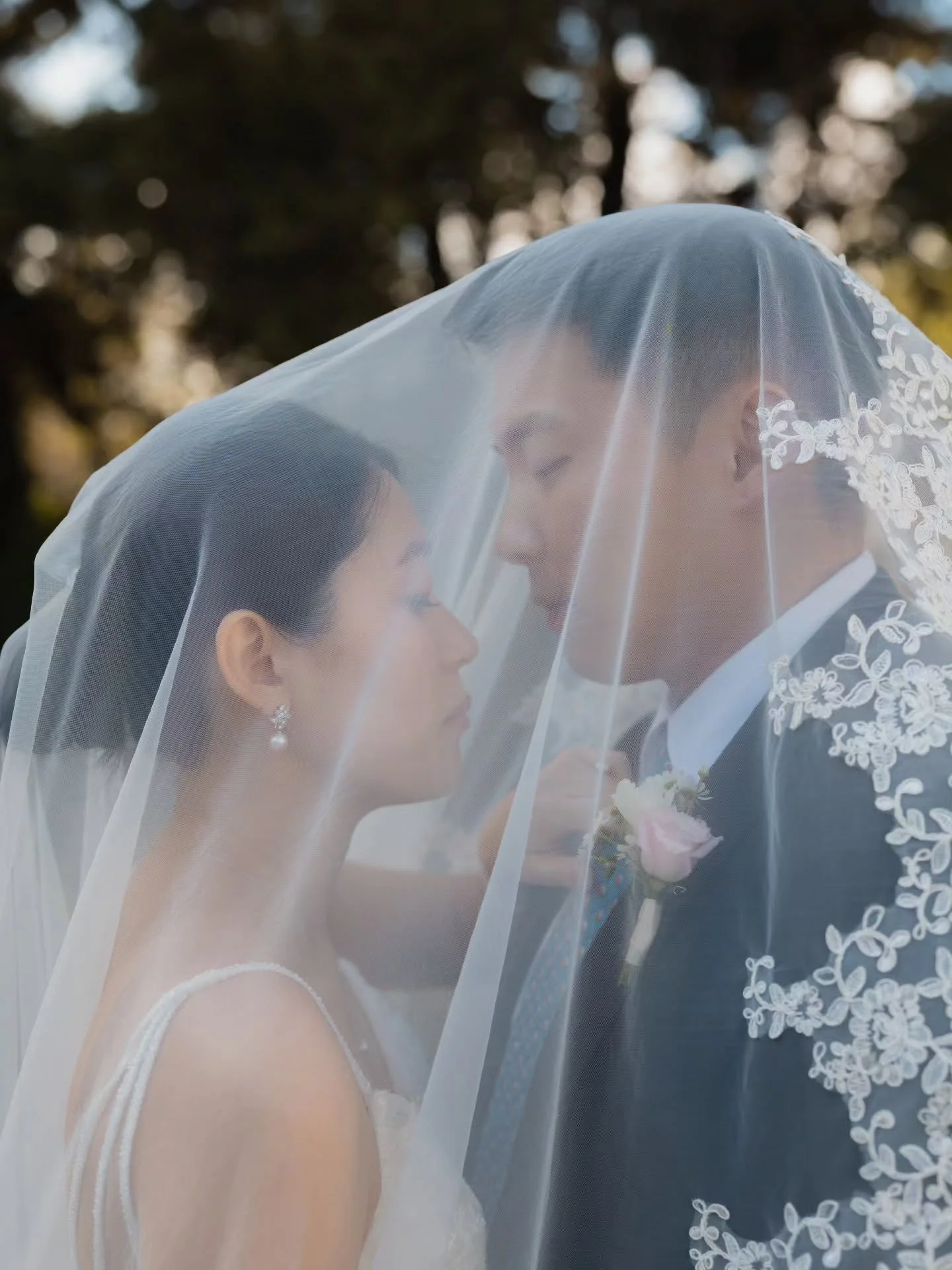 Hanna and Donald. An intimate and beautiful celebration where everything felt true
.
.
Photo - @notyourtypicalphoto
Venue - @quintadotorneiro
Bride - @arhcho
Dress - @maggiesotterodesigns
Suit - @paulstuartny
Wedding Planner - @lisbonweddingplanner