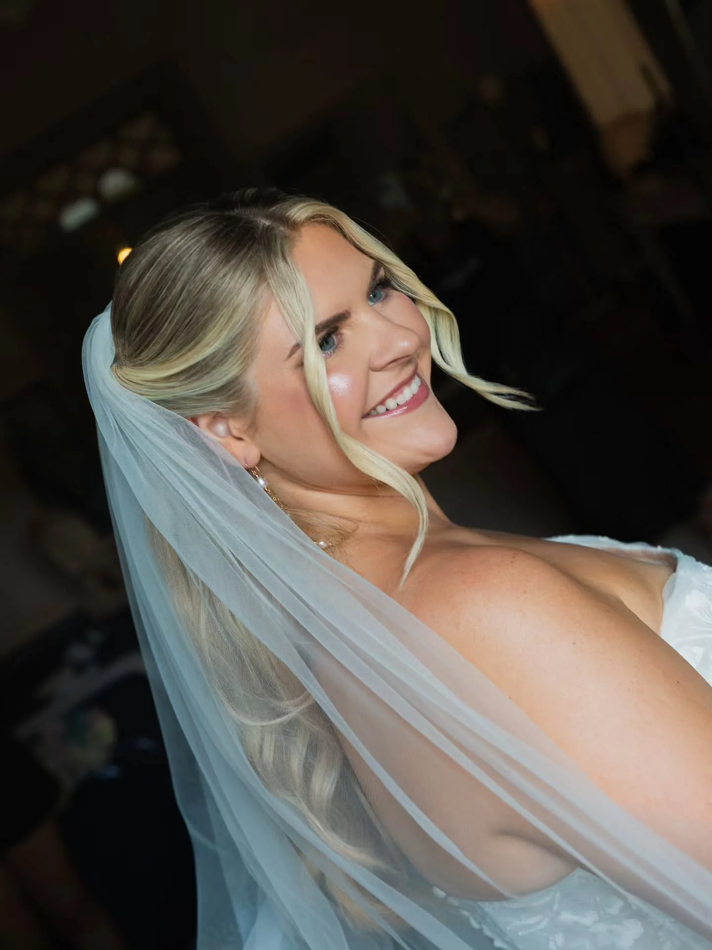 Sarah, a beautiful bride and a luminous soul.
.
.
Photo - @notyourtypicalphoto 
Bride - @sarahimbus 
Dress - @lovelybridecincinnati 
Hair and Makeup- @lauralucaz.makeup 
Venue - @quintadotorneiro
Wedding Planner - @lisbonweddingplanner