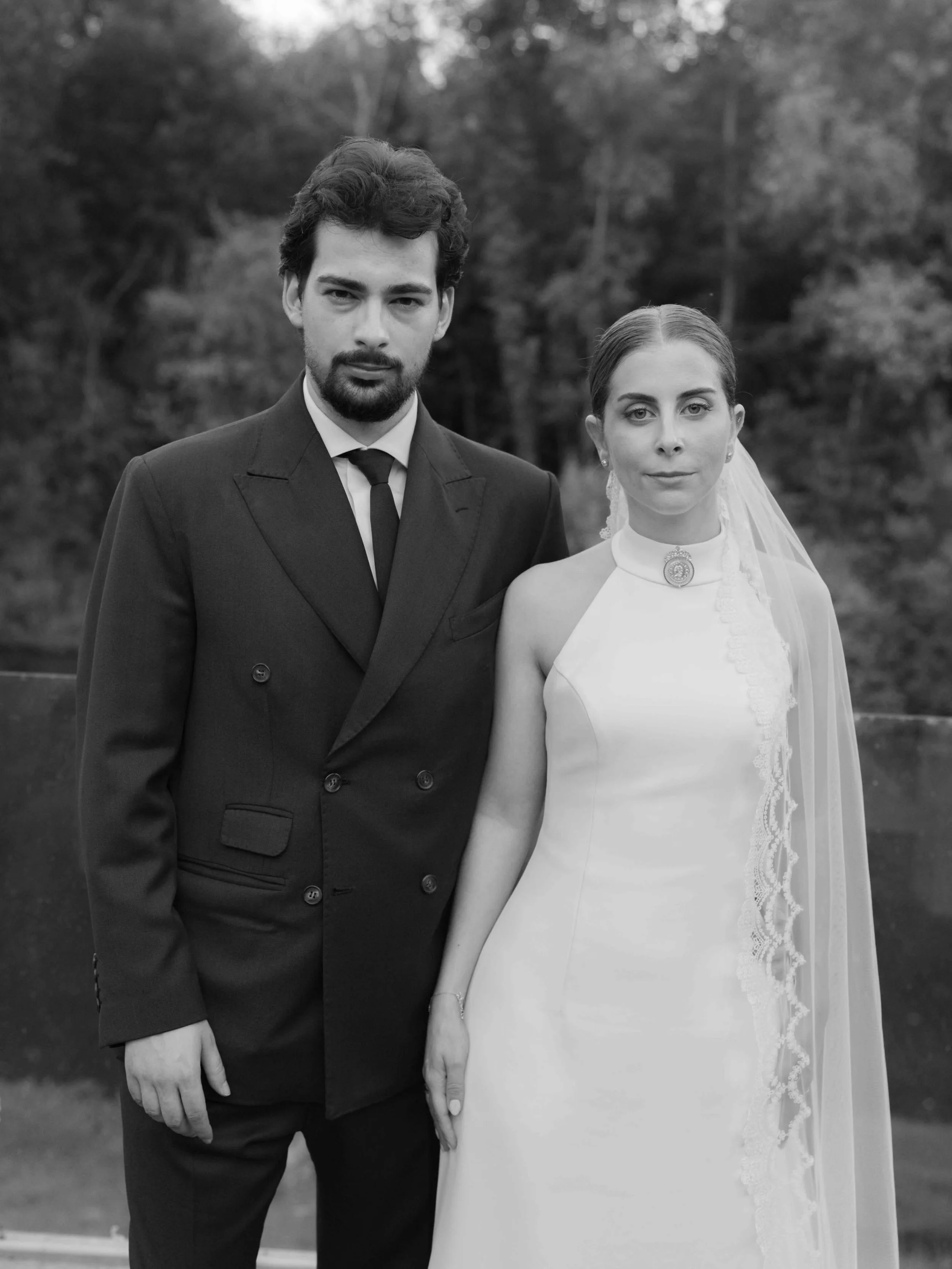 Yesterday, celebrating love 🤍
.
Photo/Video - @notyourtypicalphoto
Bride - @anargcastro
Dress - @joanacastro_atelier
Hair - @luciana__cabeleireiro
Makeup - @nocas.makeup.nails
Groom - @miguelmcerqueira
Venue - @quintadapraiaverde
DJ - @dj_chic0