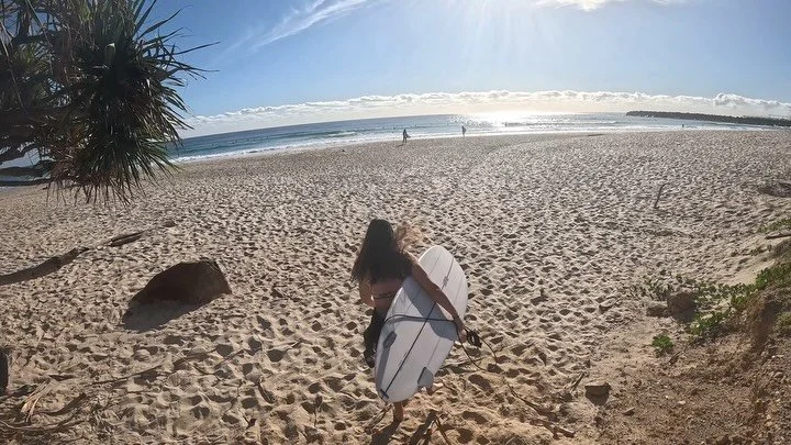 Hi, me again. I will be playing mermaids until further notice. I hope November is kind to you x 🧜&zwj;♀️☀️