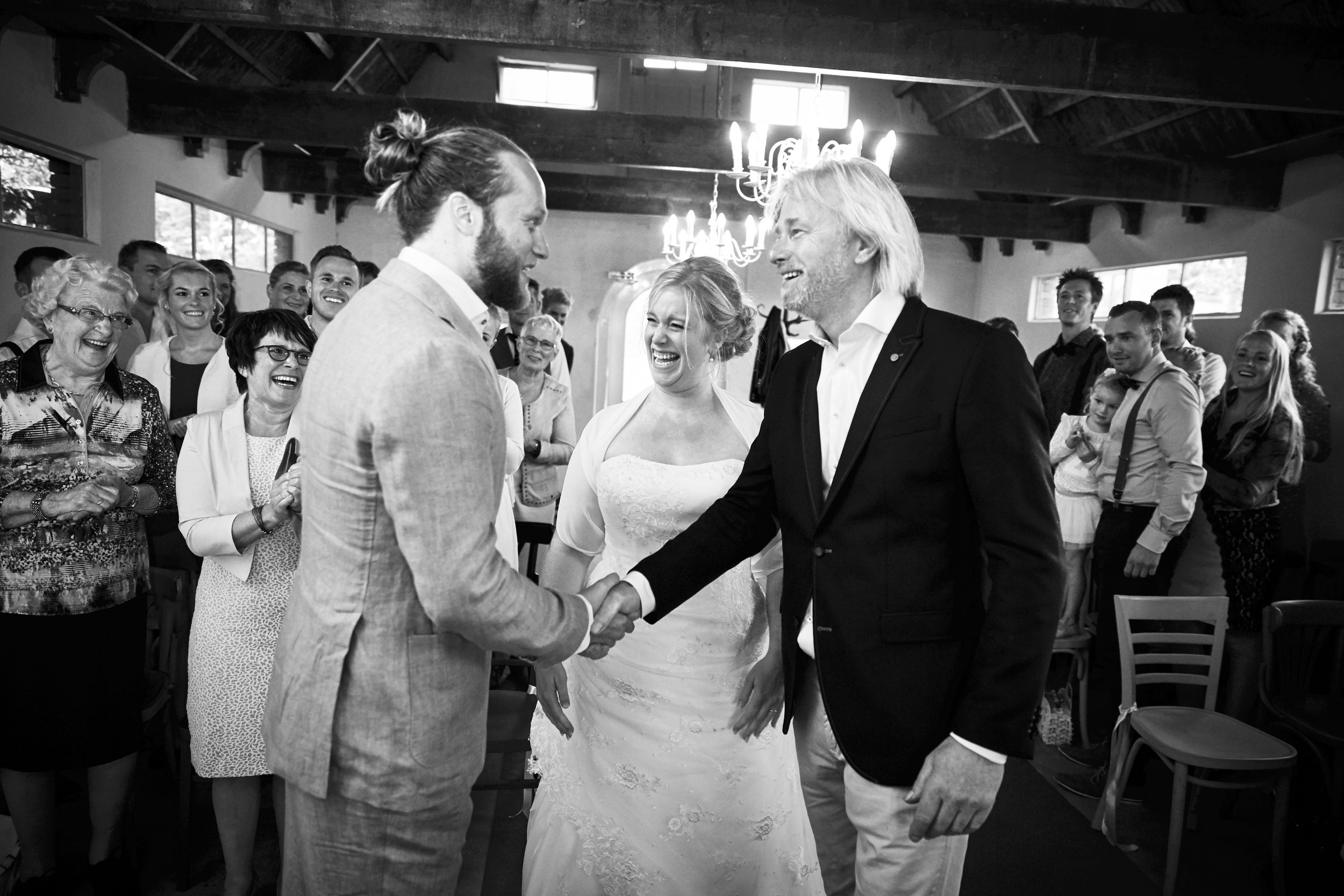 trouwshoot-bruidsfotografie-trouwfoto-feestfotografie-Akke-Rogier-14.jpg
