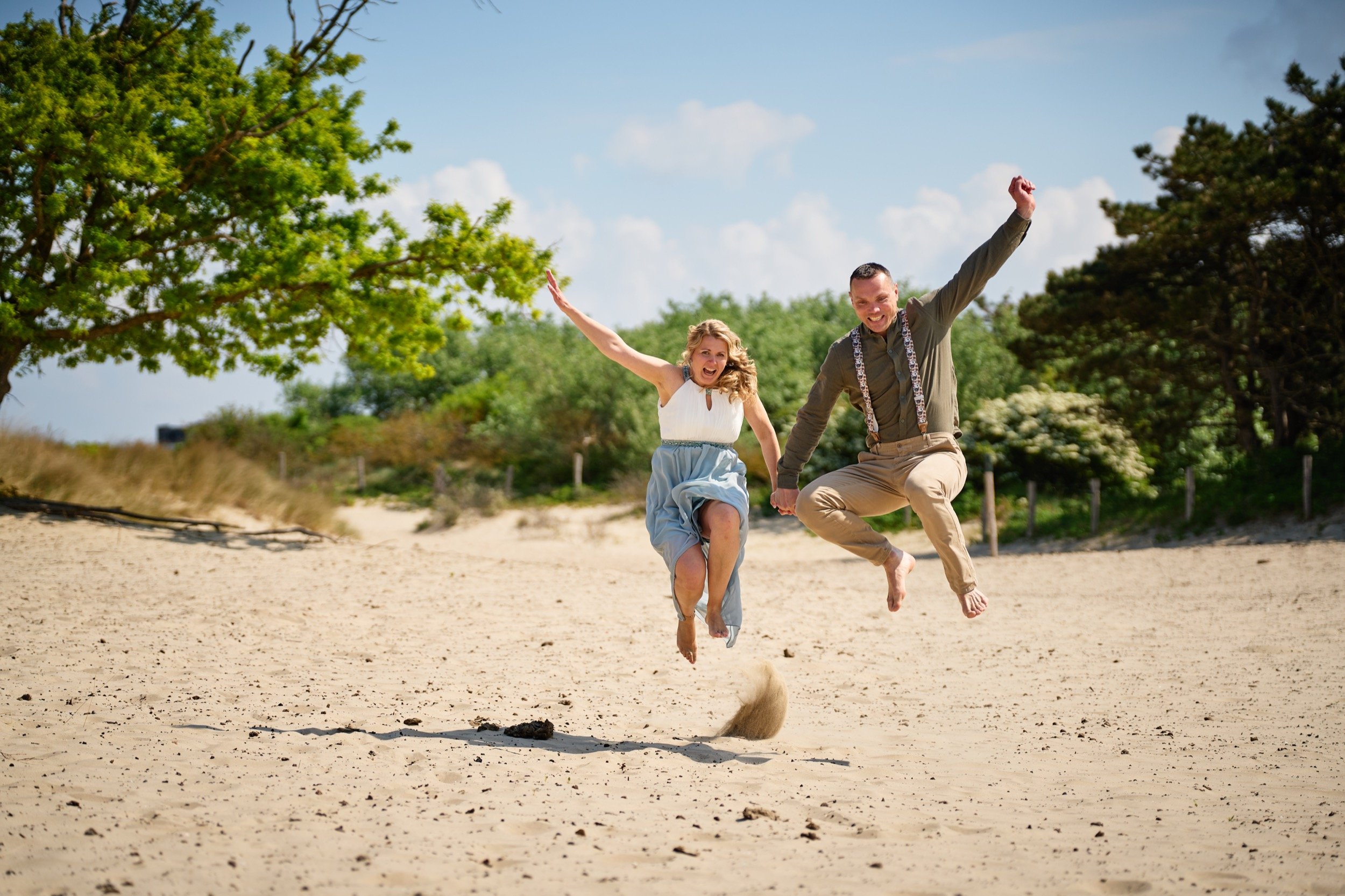 Trouwfotografie bij Raadhuis De Paauw en strandbruiloft bij Beachclub Titus