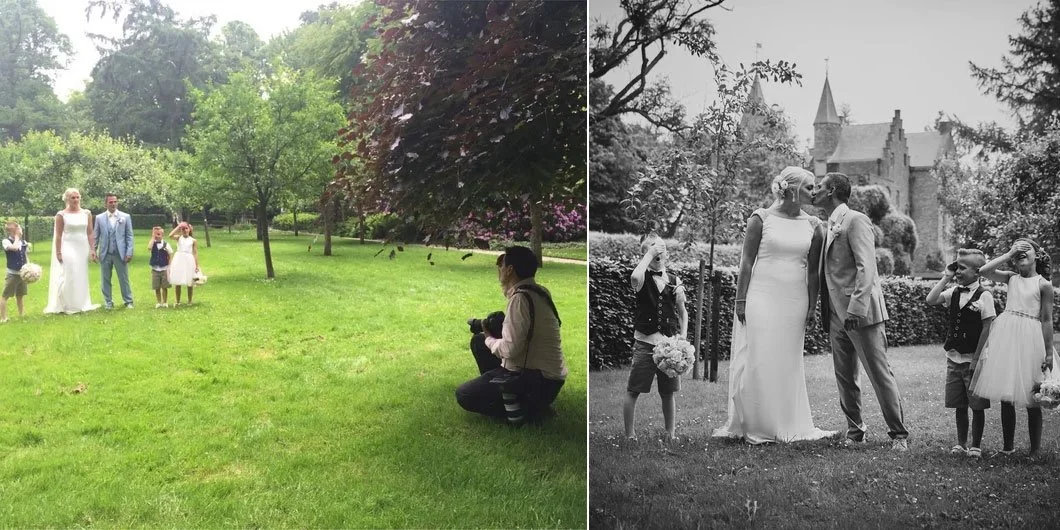 Een bruiloft fotografie met de bruid en bruidegom, kinderen en een fotograaf in een park. Links in kleur, rechts in zwart-wit.