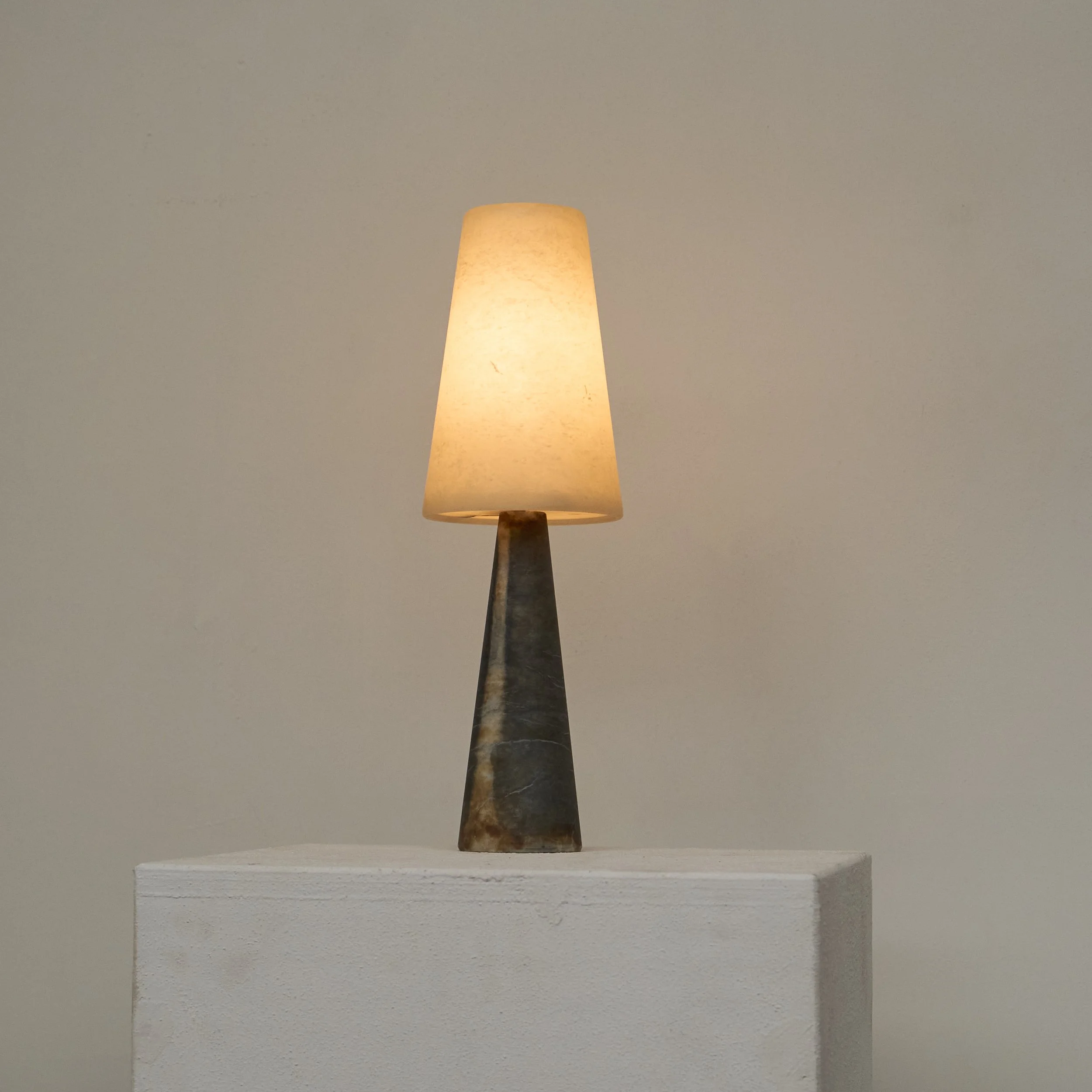 Table Lamp Alabaster Stone 06.jpg