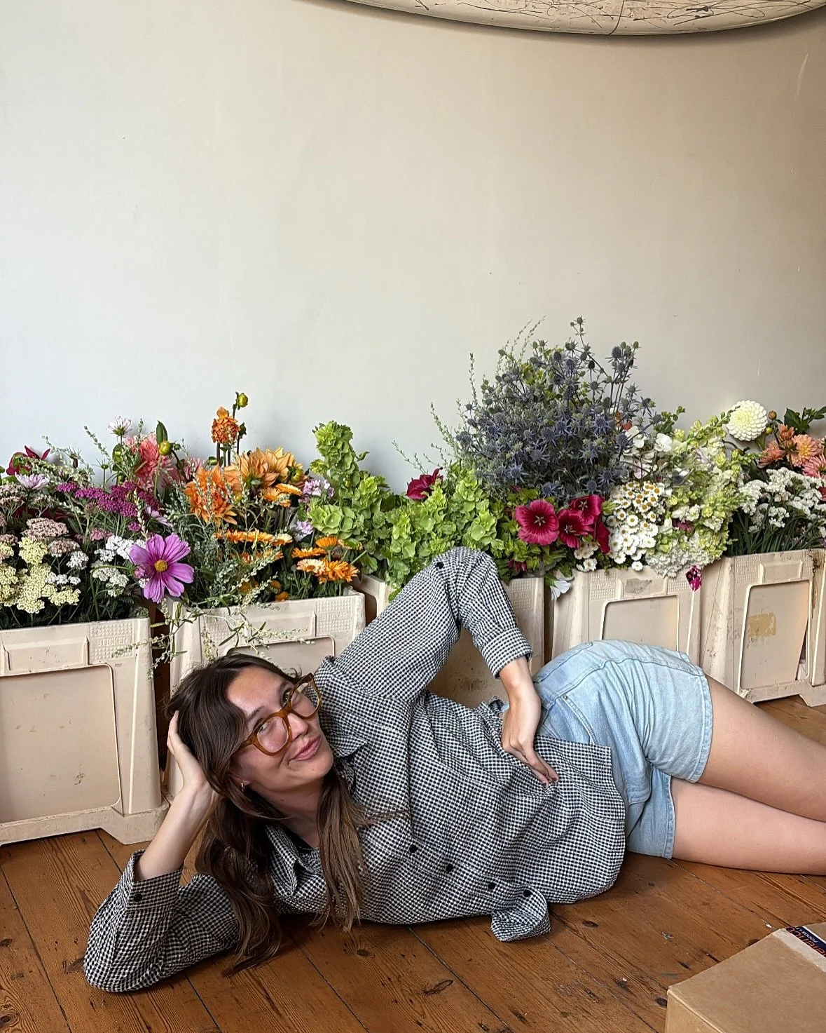If you aren&rsquo;t posing in front of your flower delivery what are you doing? 

Staging - @bigfieldflowers 
Model - @frankfloristry 
Stinky shirt - models own
Stained shorts - models own
Battered trainers - models own
Glasses - @specsavers (you can