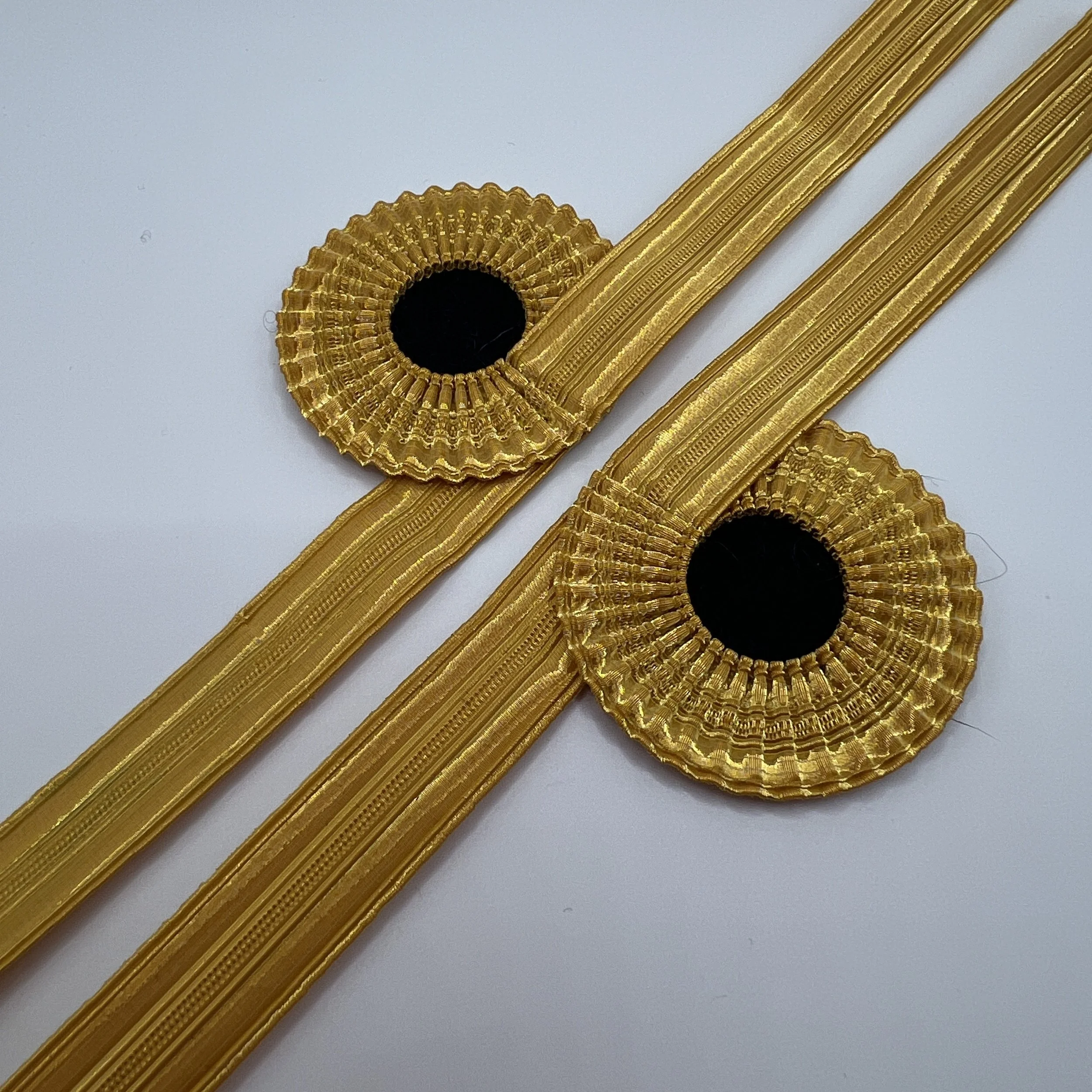 Half Fine Gold Braid — Medal Mounting