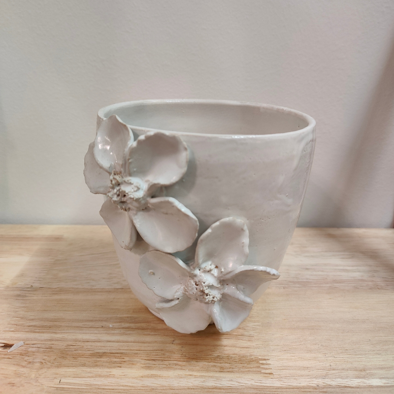 Keraaminen kukkaruukkku - vaklkoinen kukkakoriste