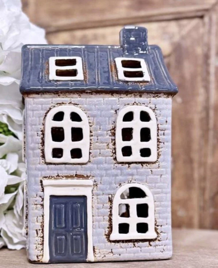 Klassinen harmaa talolyhty