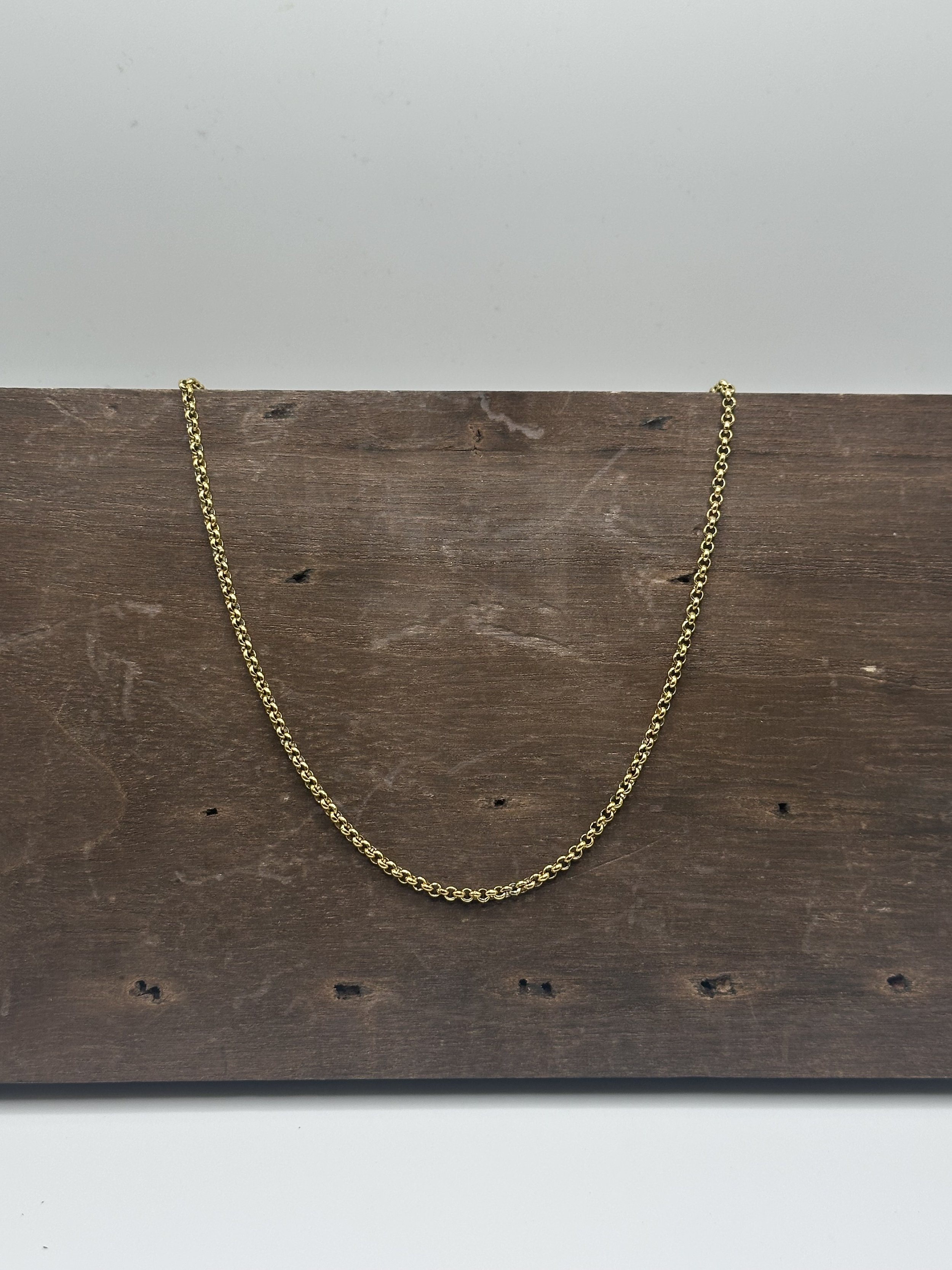 Minimal Gold Chain Necklace