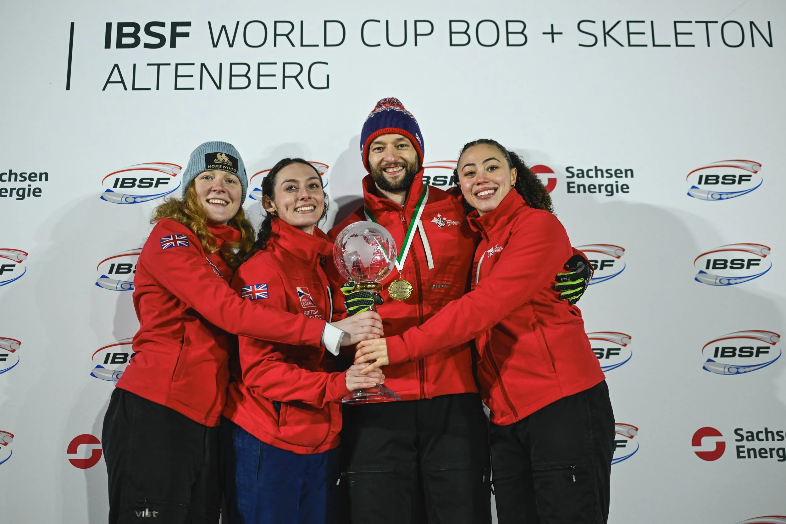 Team Gold Caps Dazzling Day 