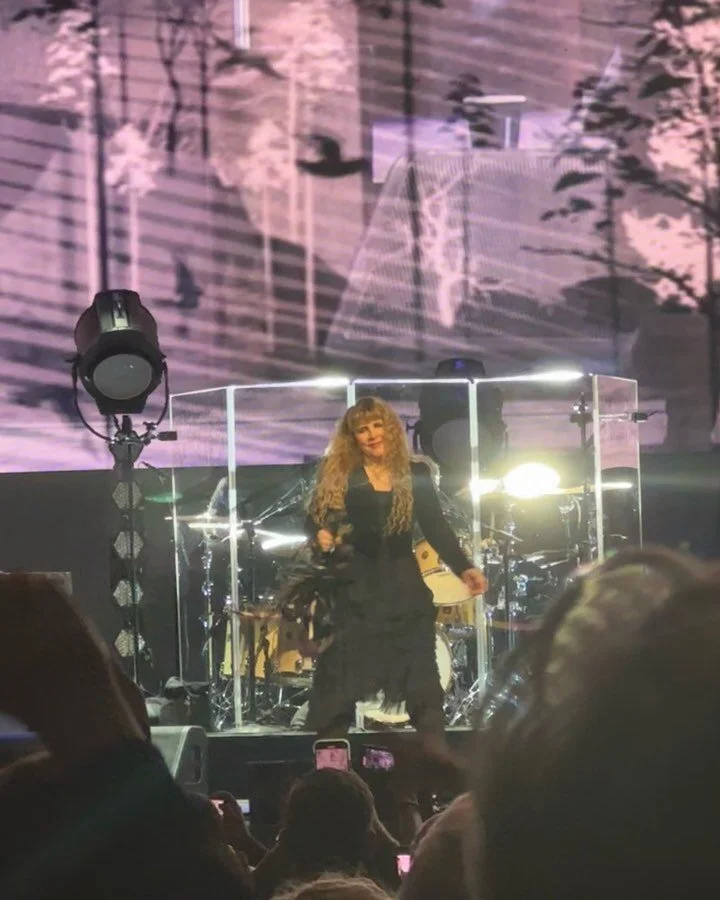 Dreams came true tonight ☮️🔮 @stevienicks #queen &amp; I&rsquo;m once again a @vanessacarltonactual fan 🎹