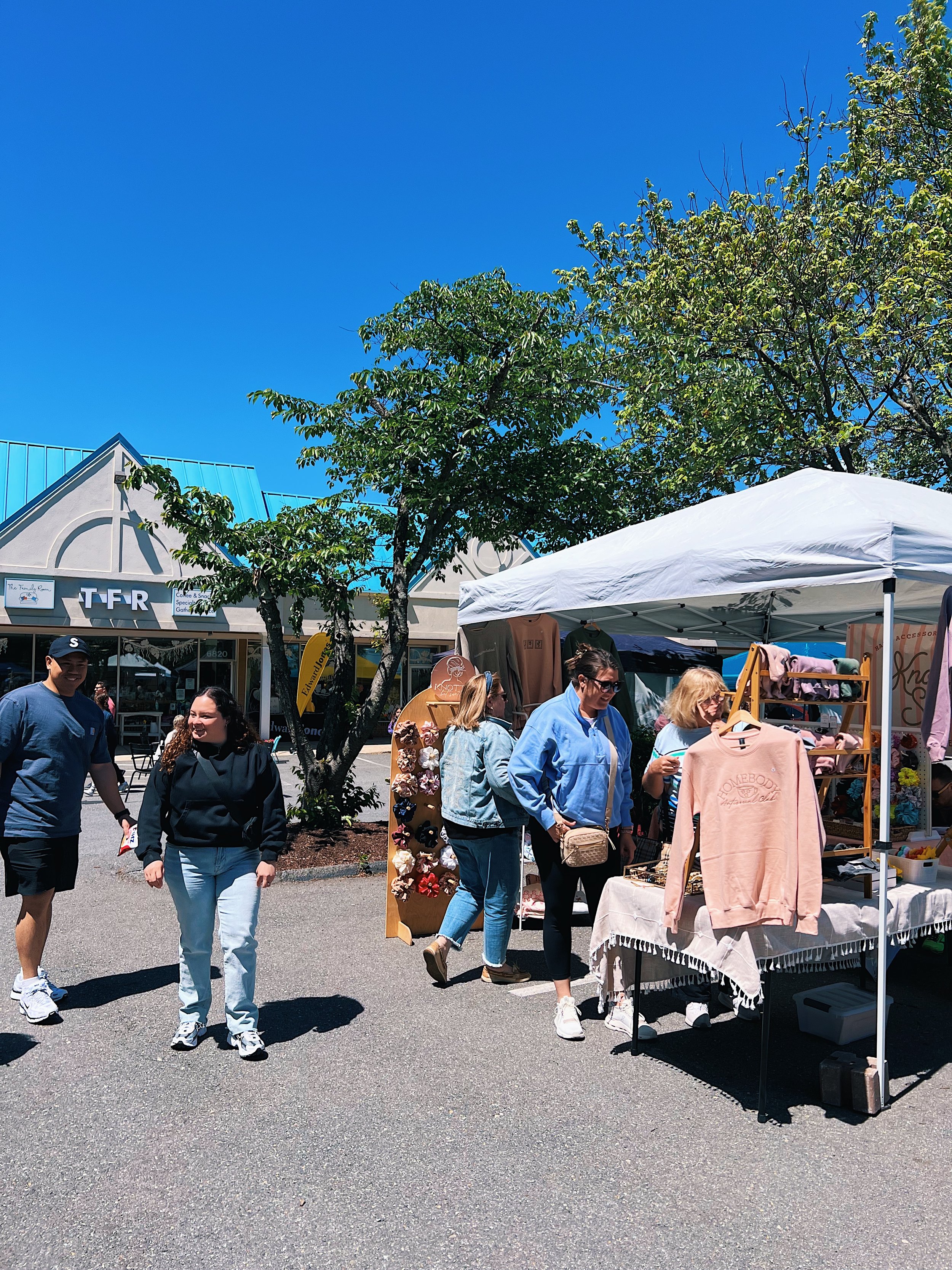 Family-Friendly Summer Market in Laytonsville, MD – Shop Local Makers & Enjoy Live Music