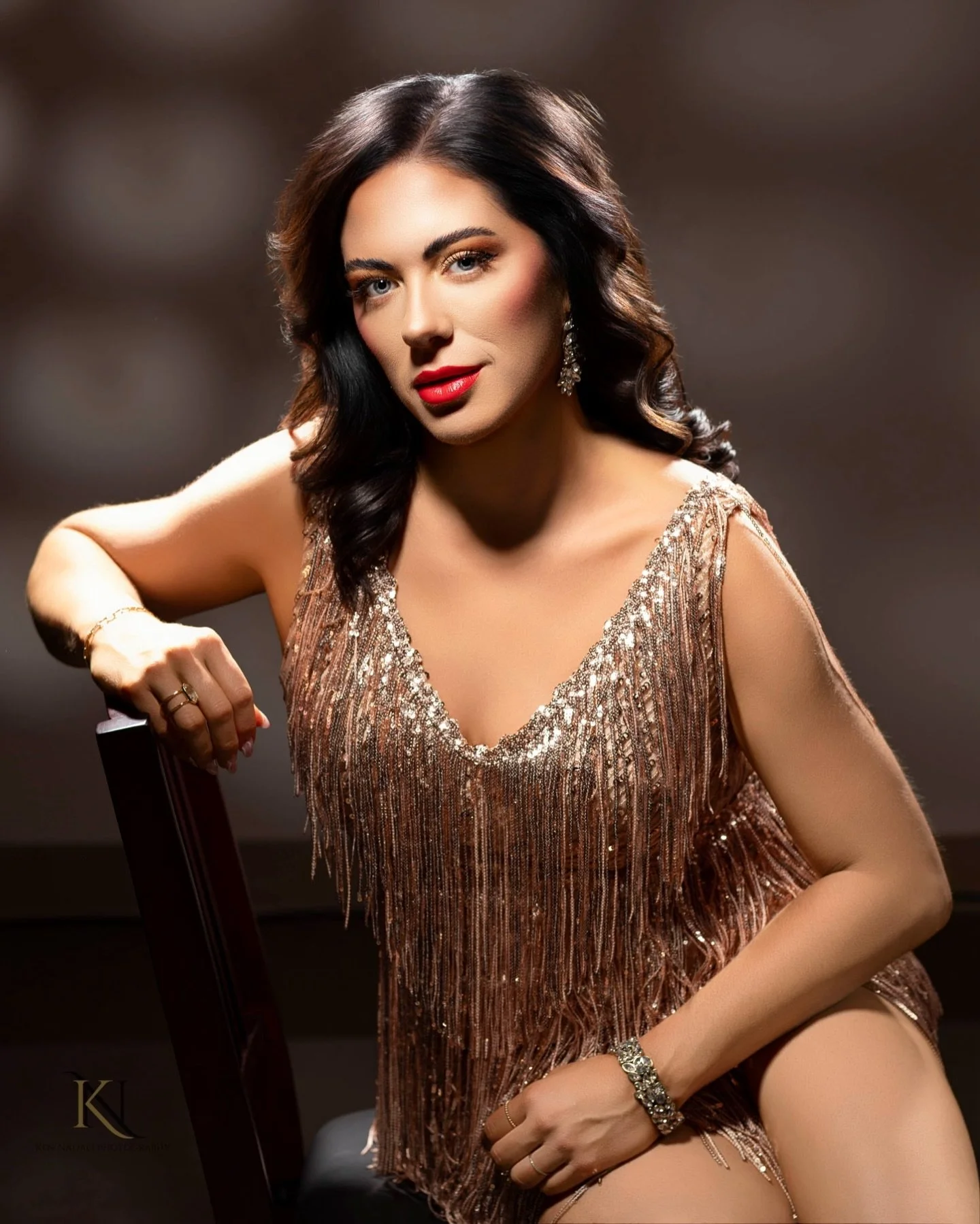 Sneak peaks ! 🤩✨

Very different style shoot than I&rsquo;m used to, but such a cool &amp; unique experience!

@ken_nadali_photography is such an artist - trust the process ! 🖤📸