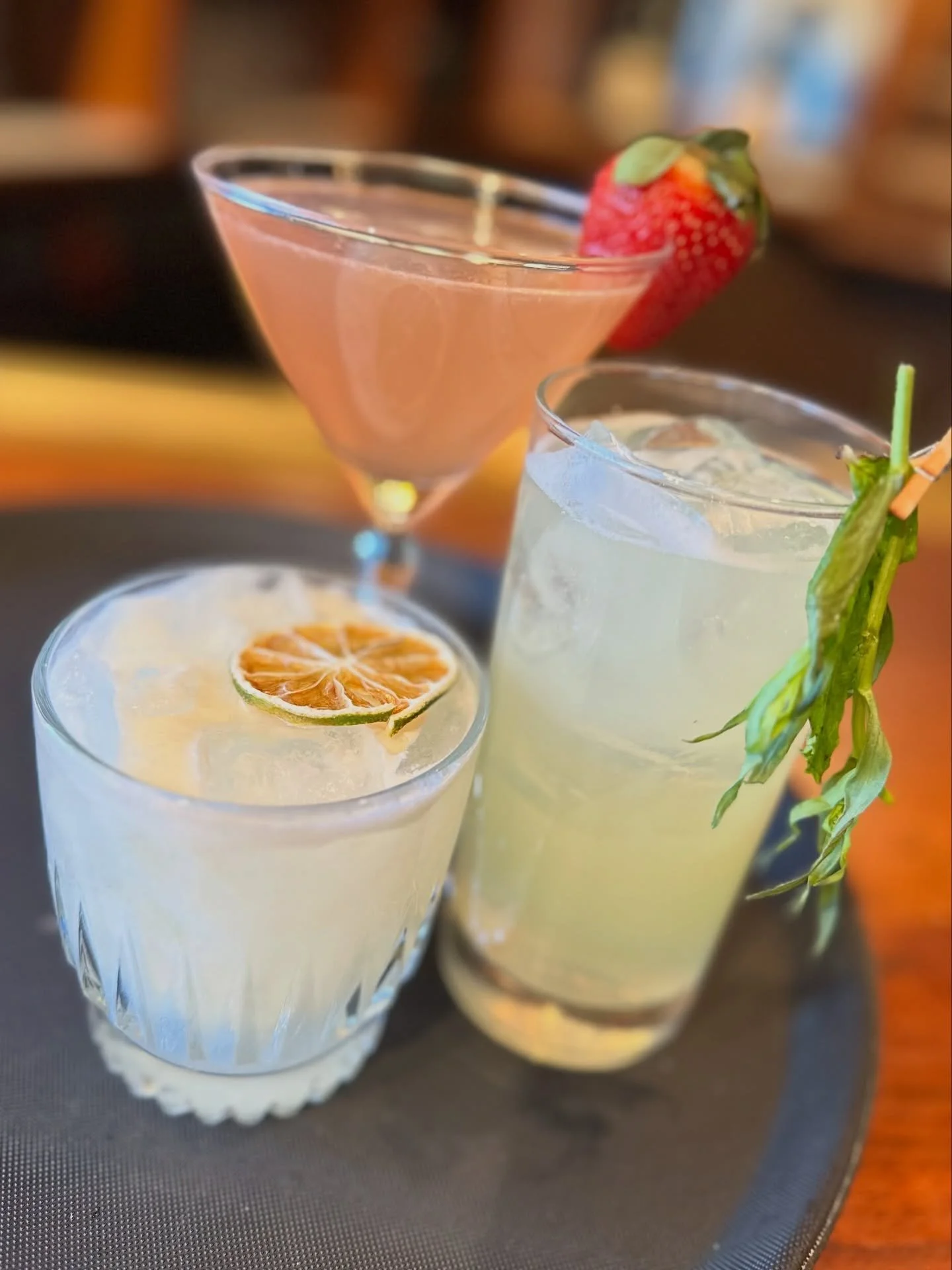 🌸 Just tried the NEW spring menu at @victoriagpub and WOW&hellip; this one&rsquo;s a must

🍤 From the crispy coconut shrimp to the perfectly fresh salmon lox salad
🥪 The pub cubano = next level
🍽️ And don&rsquo;t even get me started on the ratato