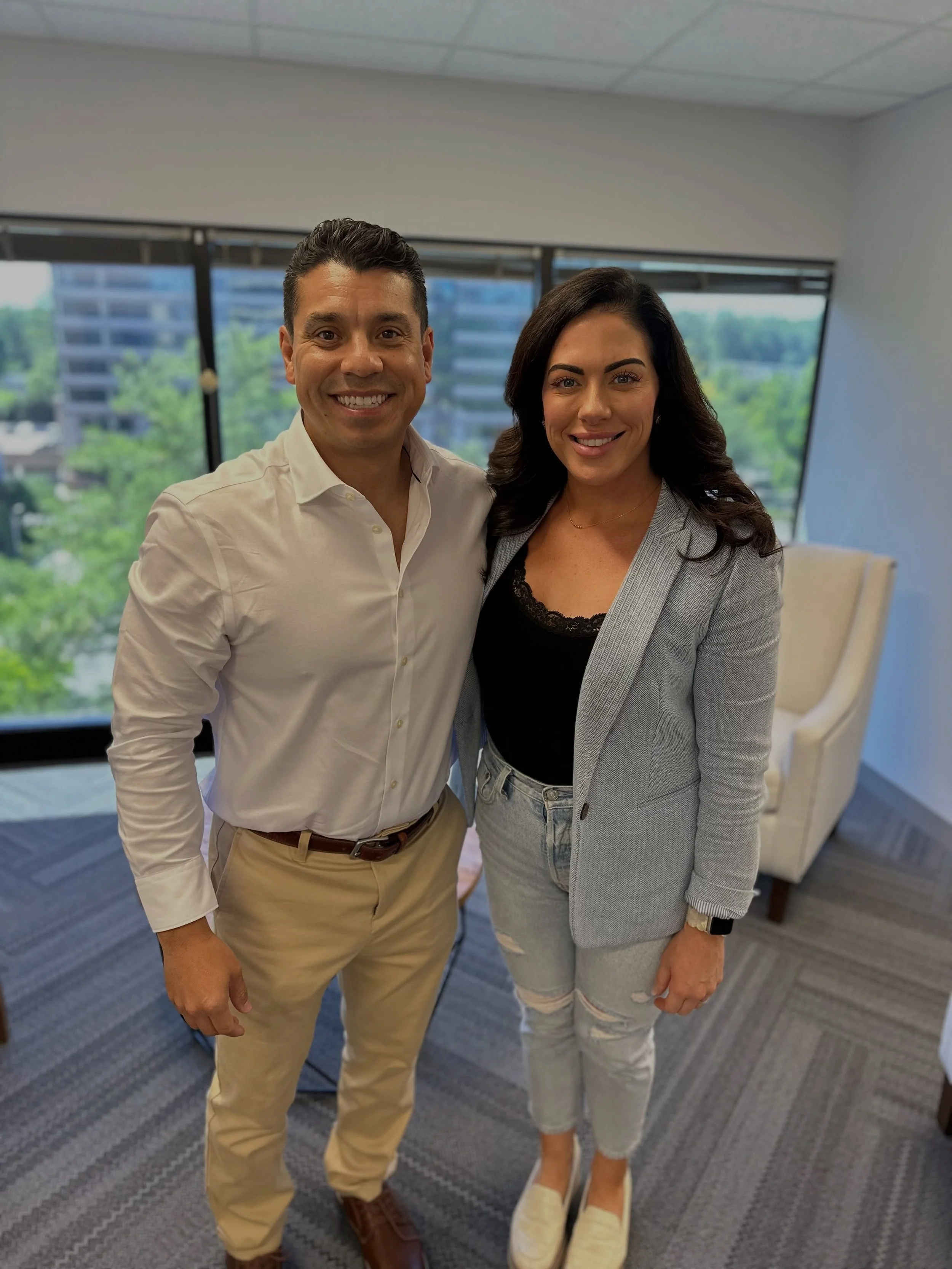 Another corporate INSTAGRAM TRAINING in the books! 🥳📲🤓

It&rsquo;s pretty cool when you get to teach YOUR realtor a thing or two 😝😎

@carlosespinozadmv has been a long time family friend (obviously our realtor when we bought our Columbia home, &