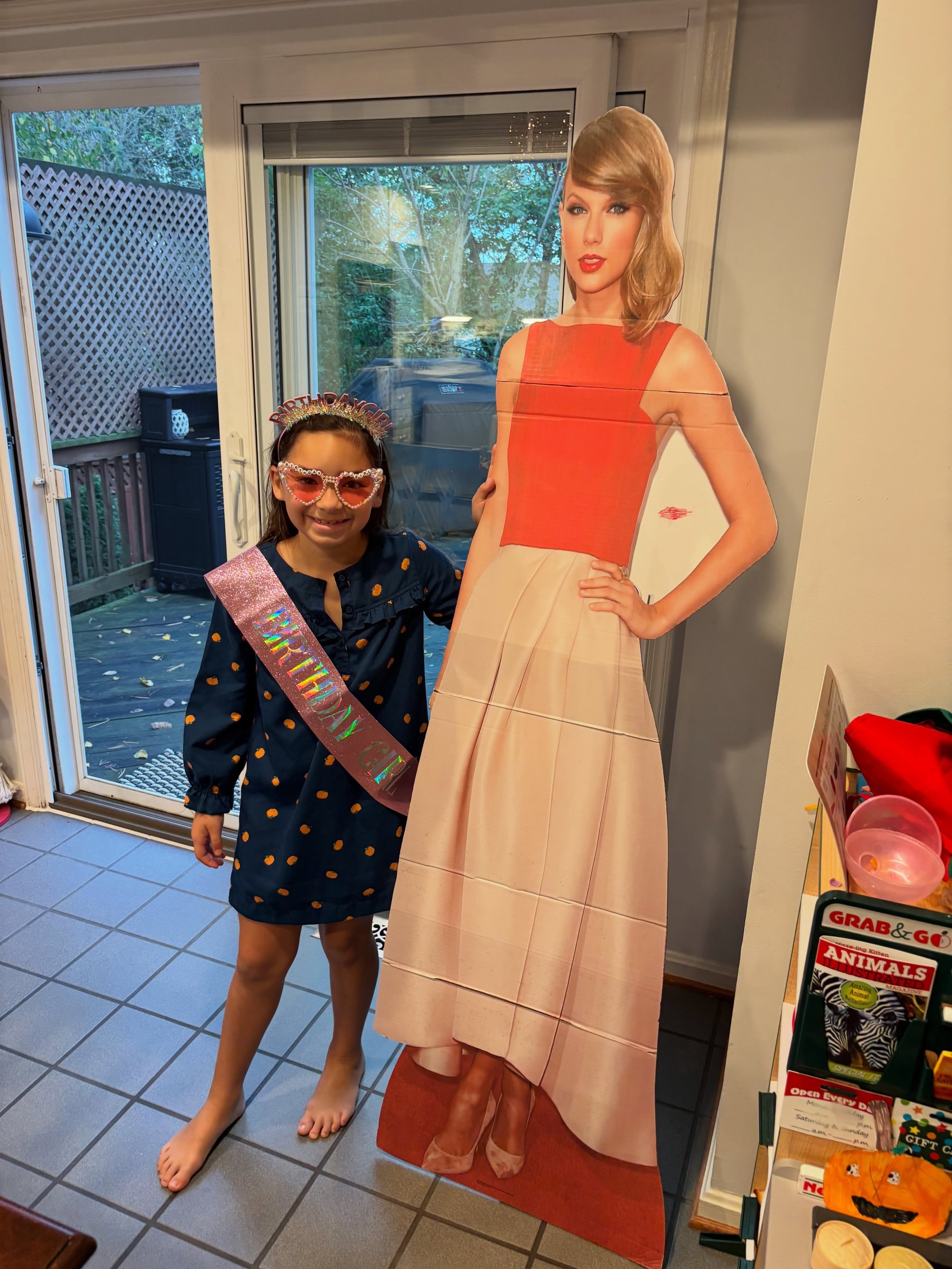 THIS IS E🪩GHT‼️🥳🥳

How did we get here soo fast ??! 

I LOVE showering you with love &amp; life&hellip; you are the sweetest, kindest, smartest, bestest little girl I know&hellip; and I pray you stay smol a little while longer 🥹🥹💖💖✨✨

HAPPY BI