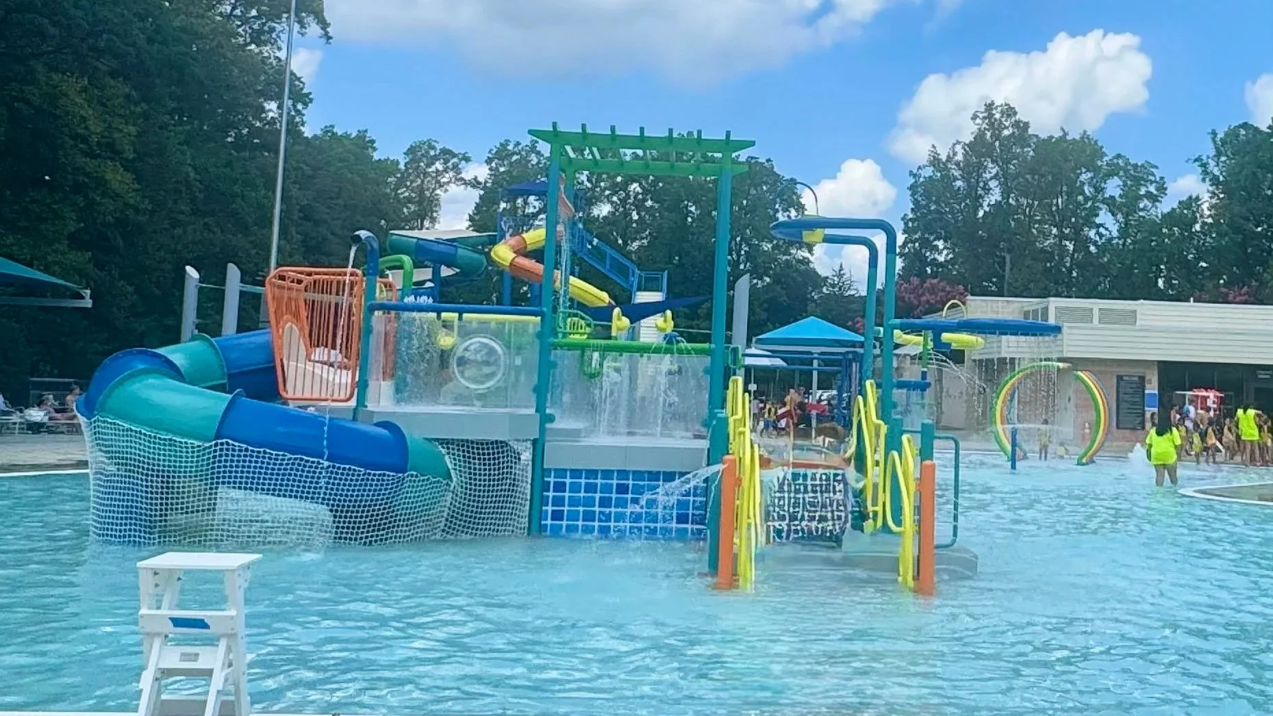 Family-friendly splash pad near Howard County MD with water play features for kids