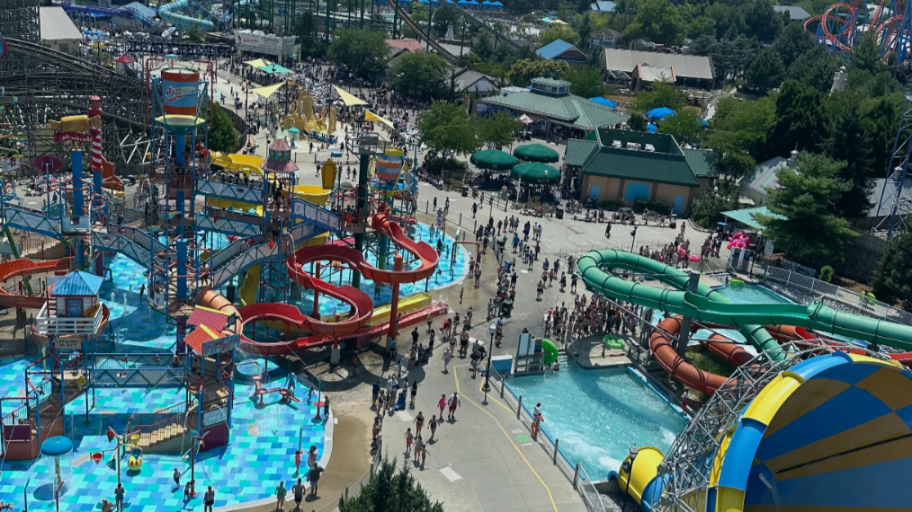 Family-friendly splash pad near Howard County MD with water play features for kids