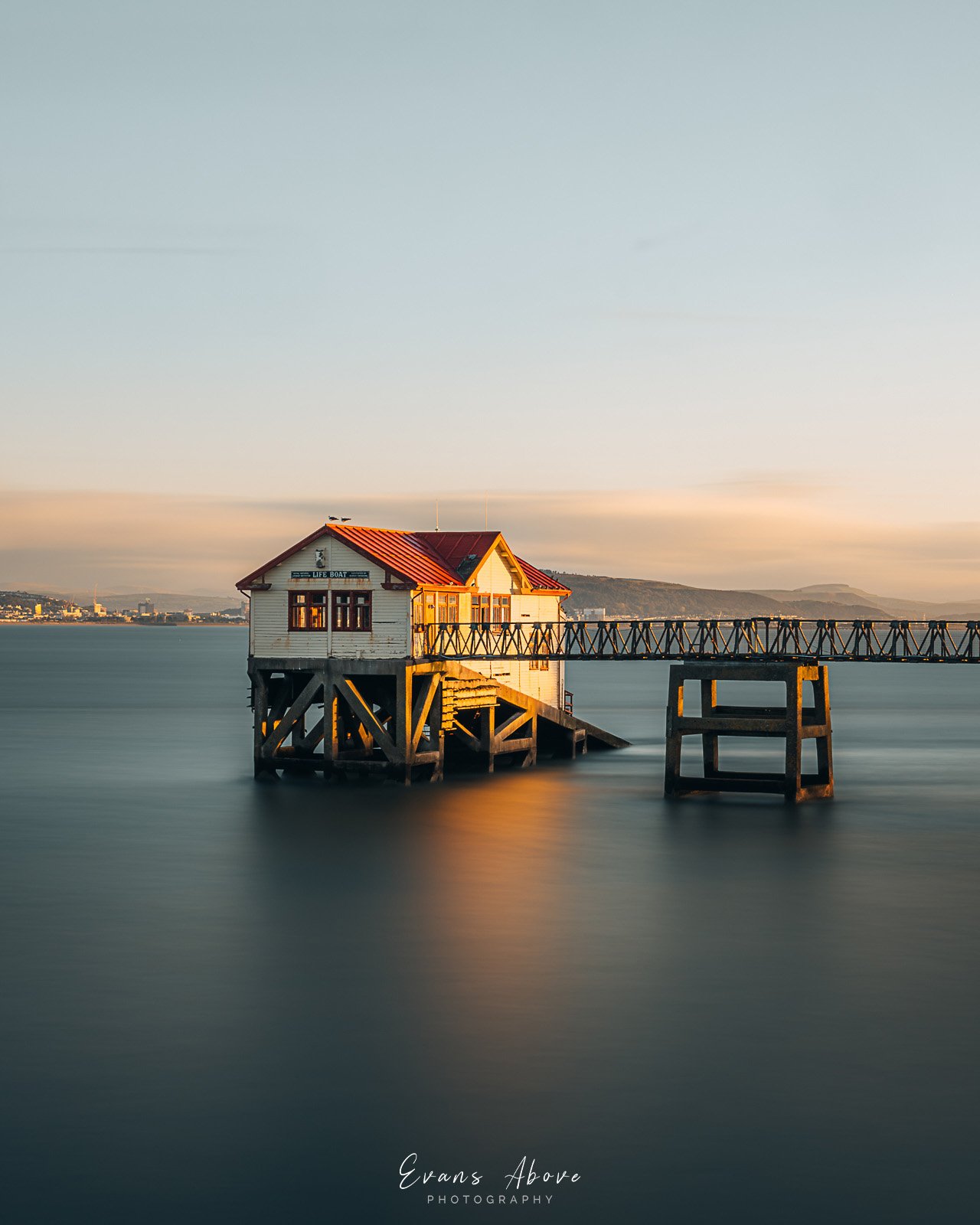 Mumbles-lighthouse.jpg