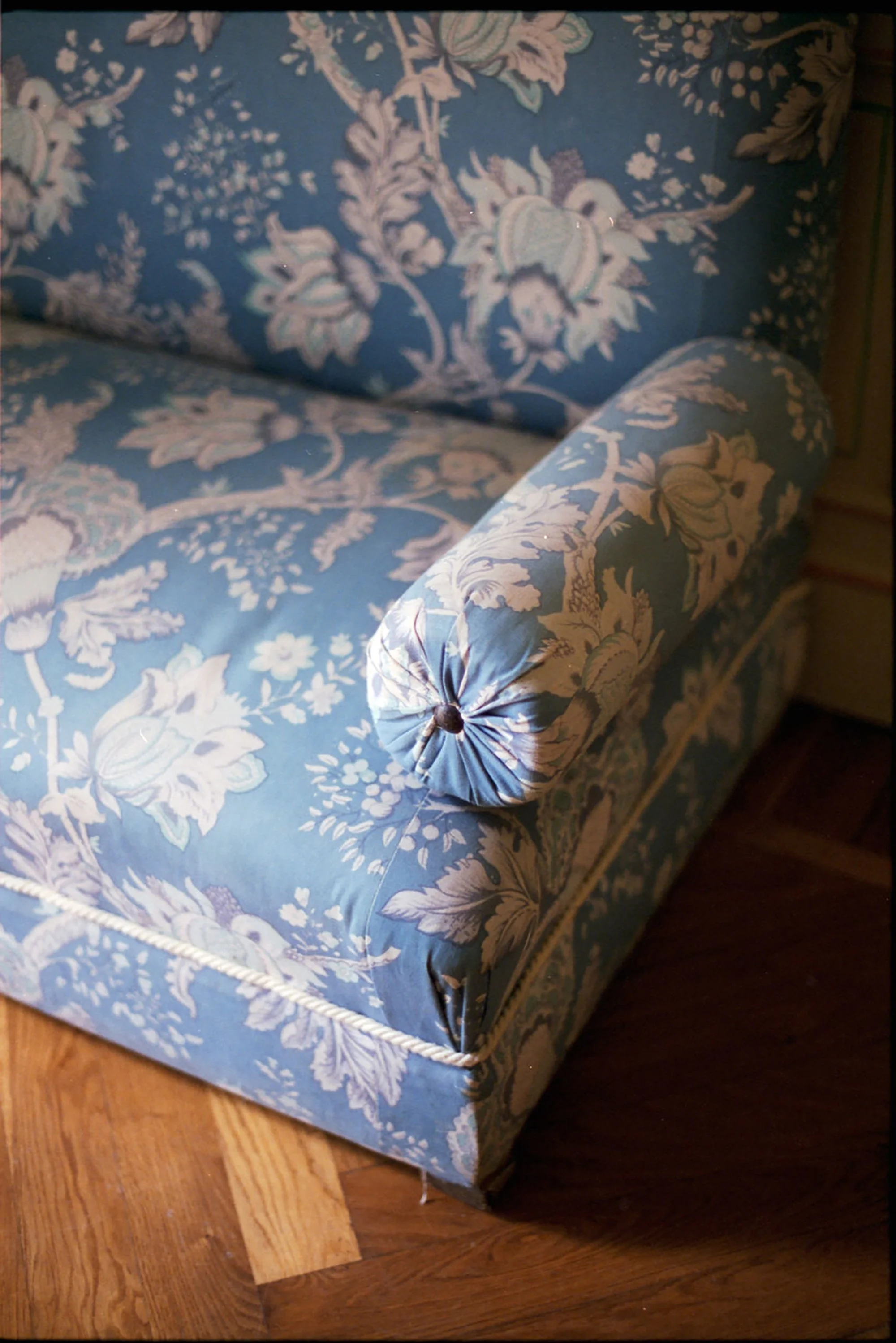 031_VillaMalfatti-FolliadelleRose(Film).JPG