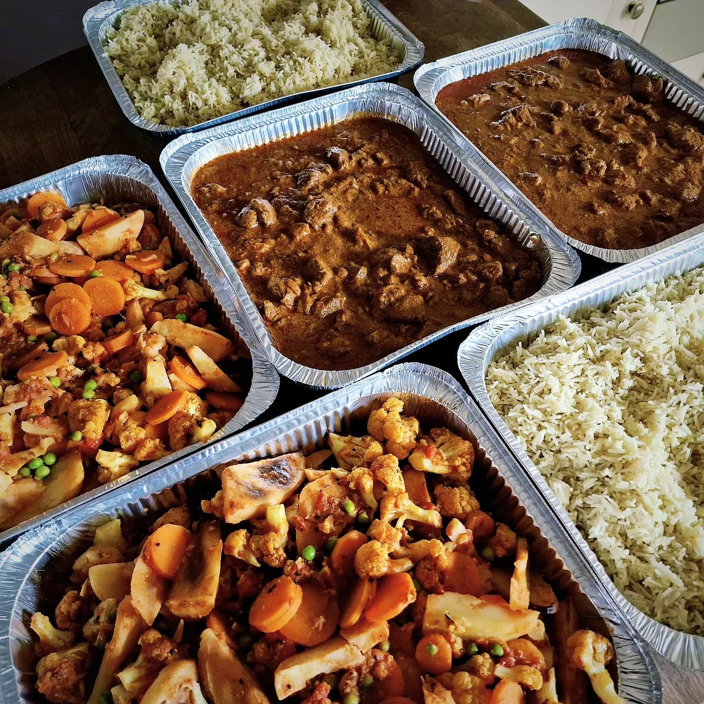 private catering/event catering

we can prepare your bespoke menu - and have it cooled and ready for collection so you can heat/finish at home with full instructions

a much more relaxed way to feed your family &amp; friends without the need to hire 