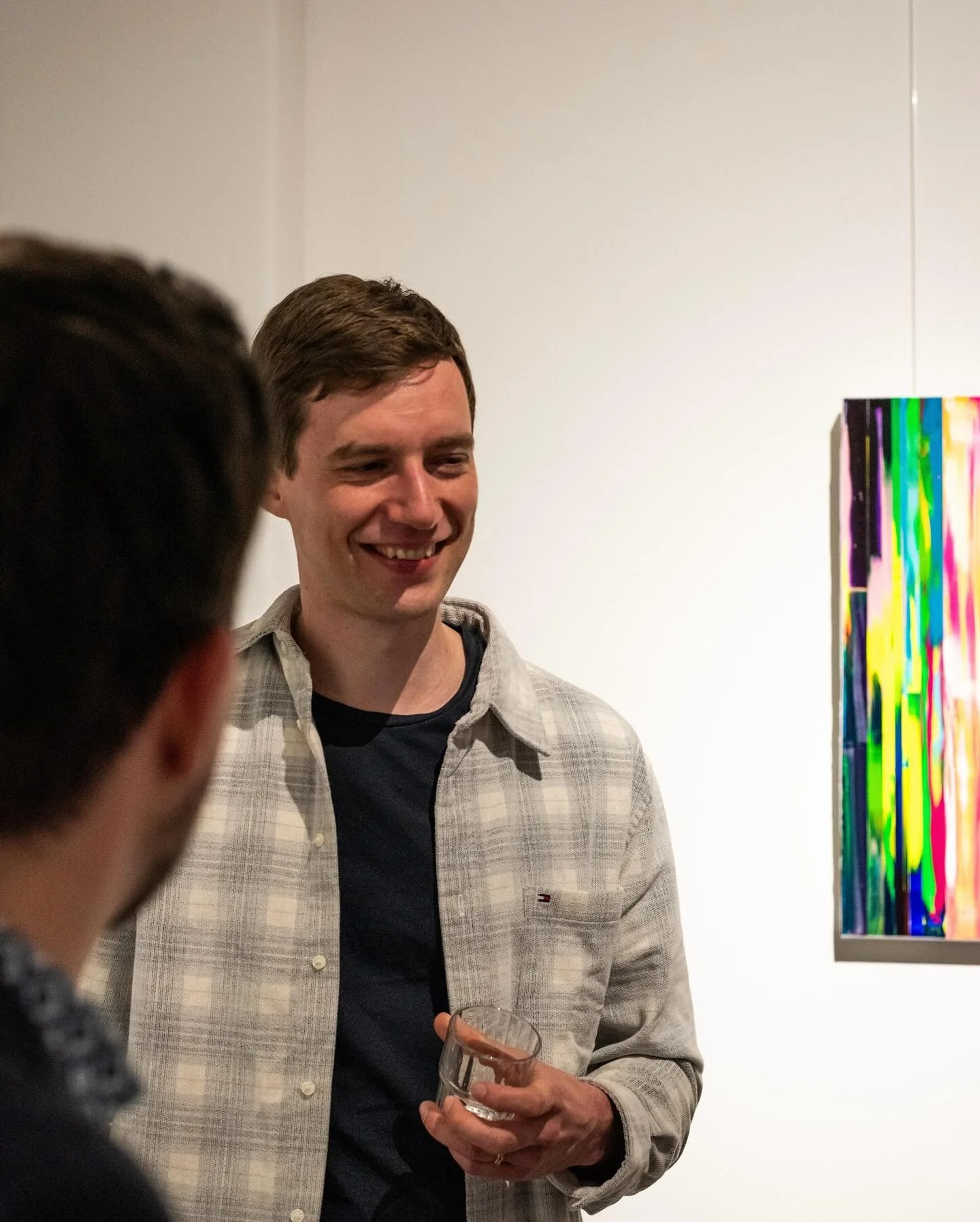 Hier noch ein paar Eindr&uuml;cke der Vernissage im @ukdresden 😊

Es war ein besonders sch&ouml;ner Abend f&uuml;r mich und ich bedanke mich besonders bei Johanna ❤️ f&uuml;r eine sehr gelungene Laudatio und bei @jsjohann f&uuml;r die tollen Fotos! 