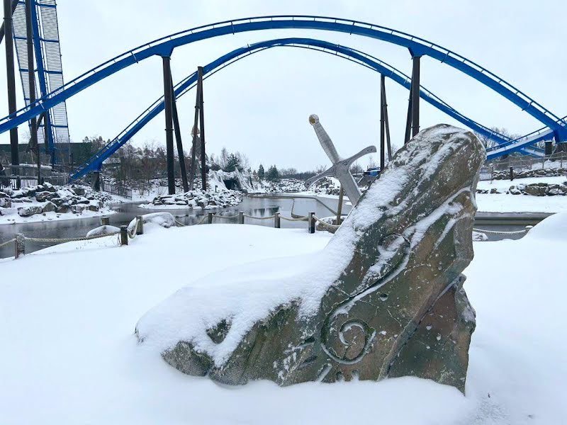 Sneeuw zorgt voor prachtige beelden vanuit Attractiepark Toverland