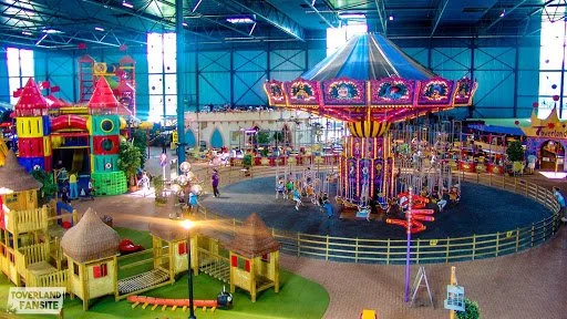 Waar Opent De Attractiepark Toverland In 2001 Zijn Deuren