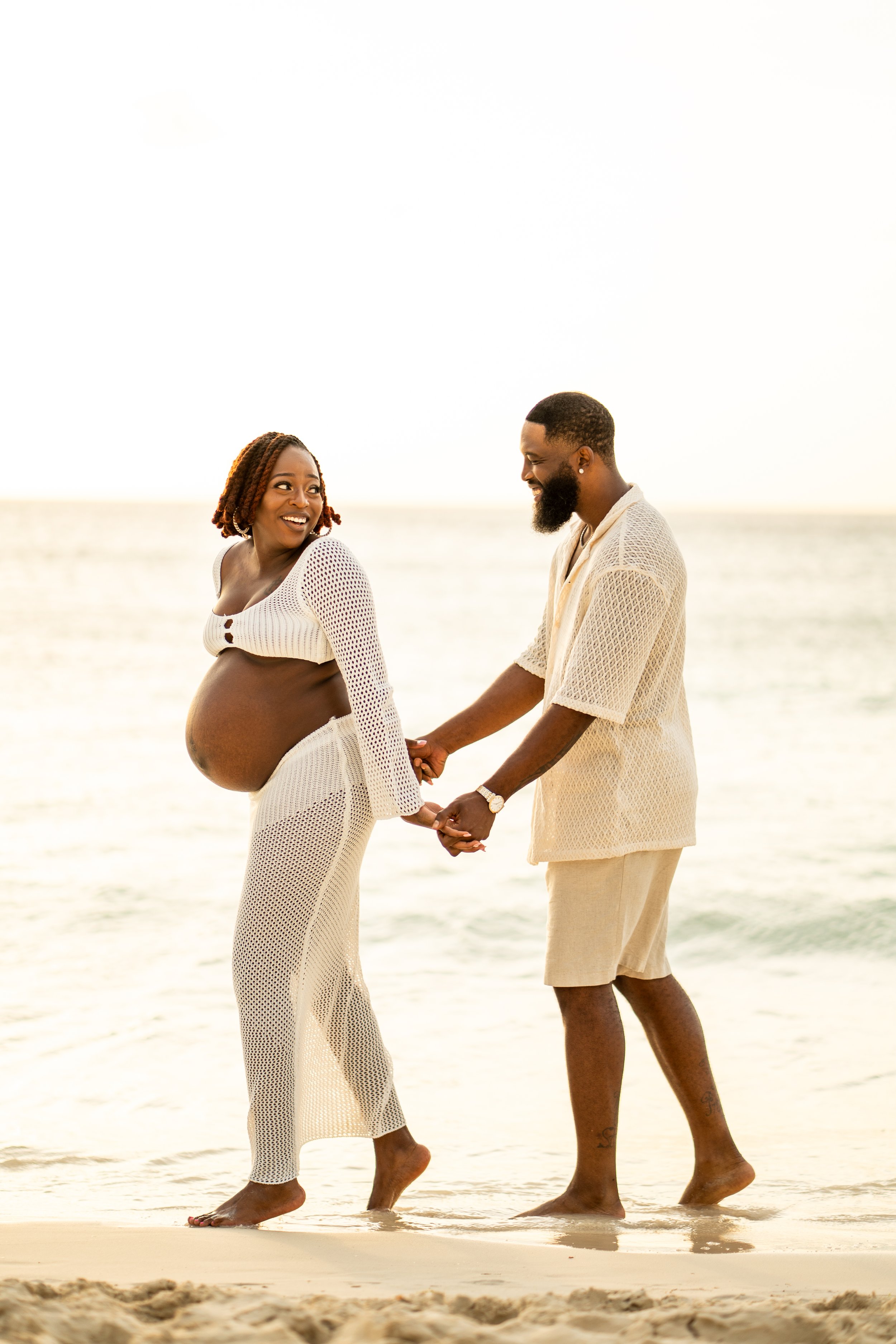 maternity couples photoshoot aruba photographer sunset family shoot