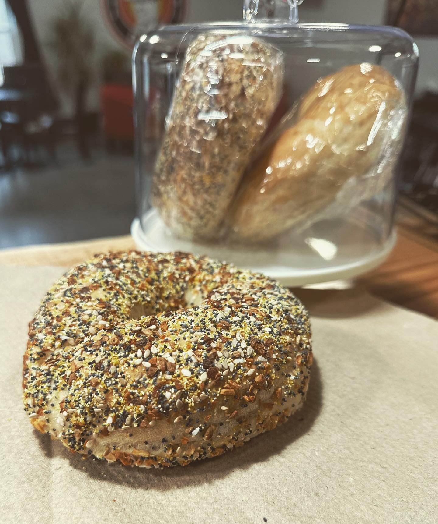 Bagels from @fancybagels everything and plain while supplies last!!! #ctlocalfood #ctlocalbusiness  #ctbreakfastclub  #ctbreakfast  #ctdeli  #ctdelis #ct #harwintonct #ctunionville #collinsvillect #breakfast&ccedil;t