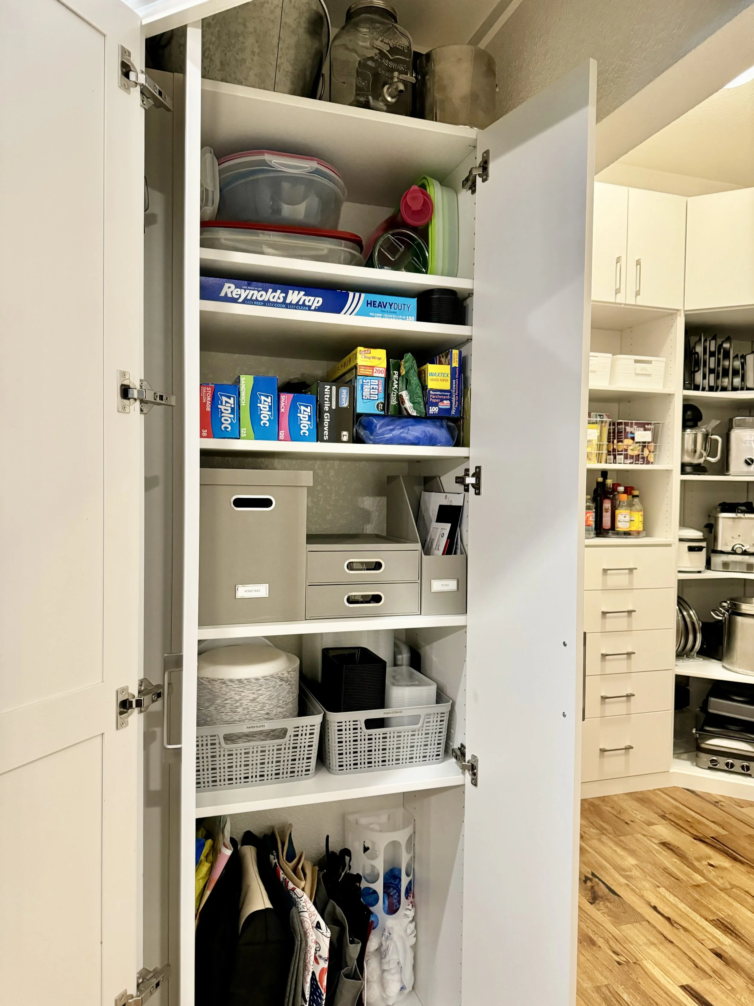 kitchen pantry cabinet organization