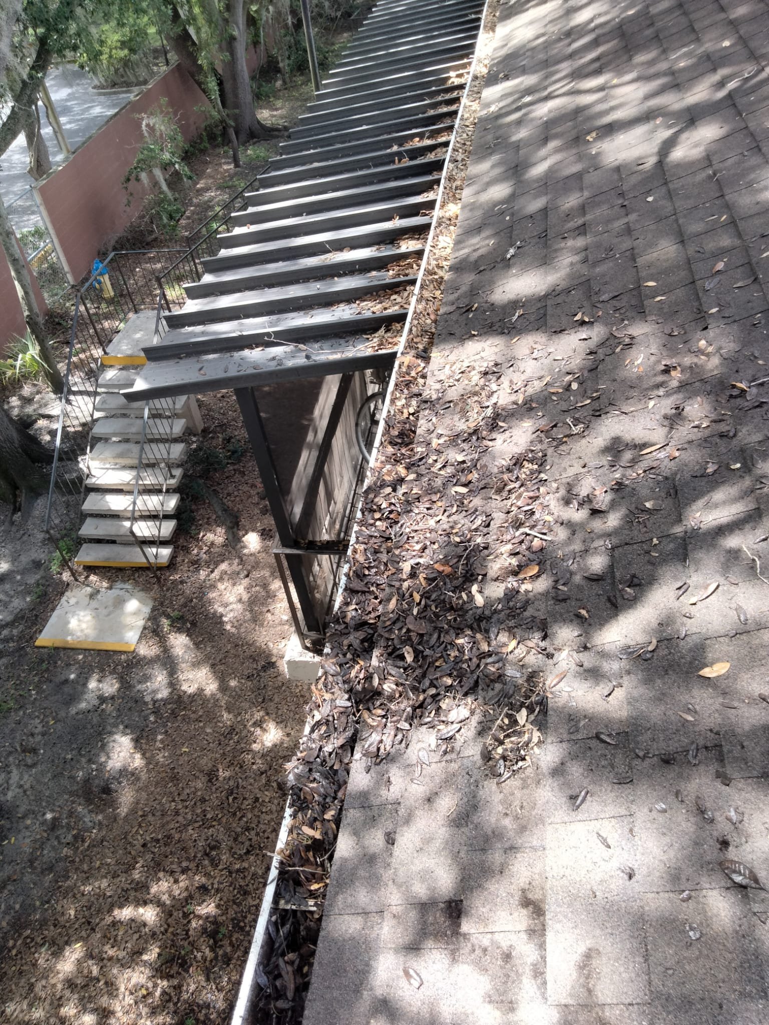 GUTTER CLEANING