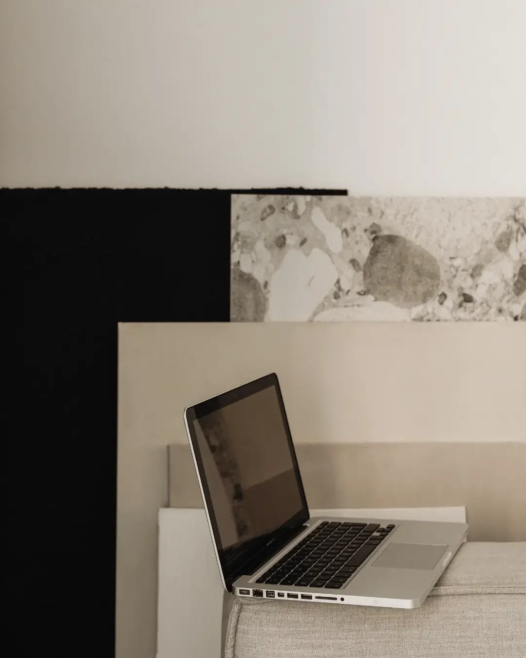 QuickBooks vs Xero: Ecommerce Bookkeeping (2025 Comparison Guide)